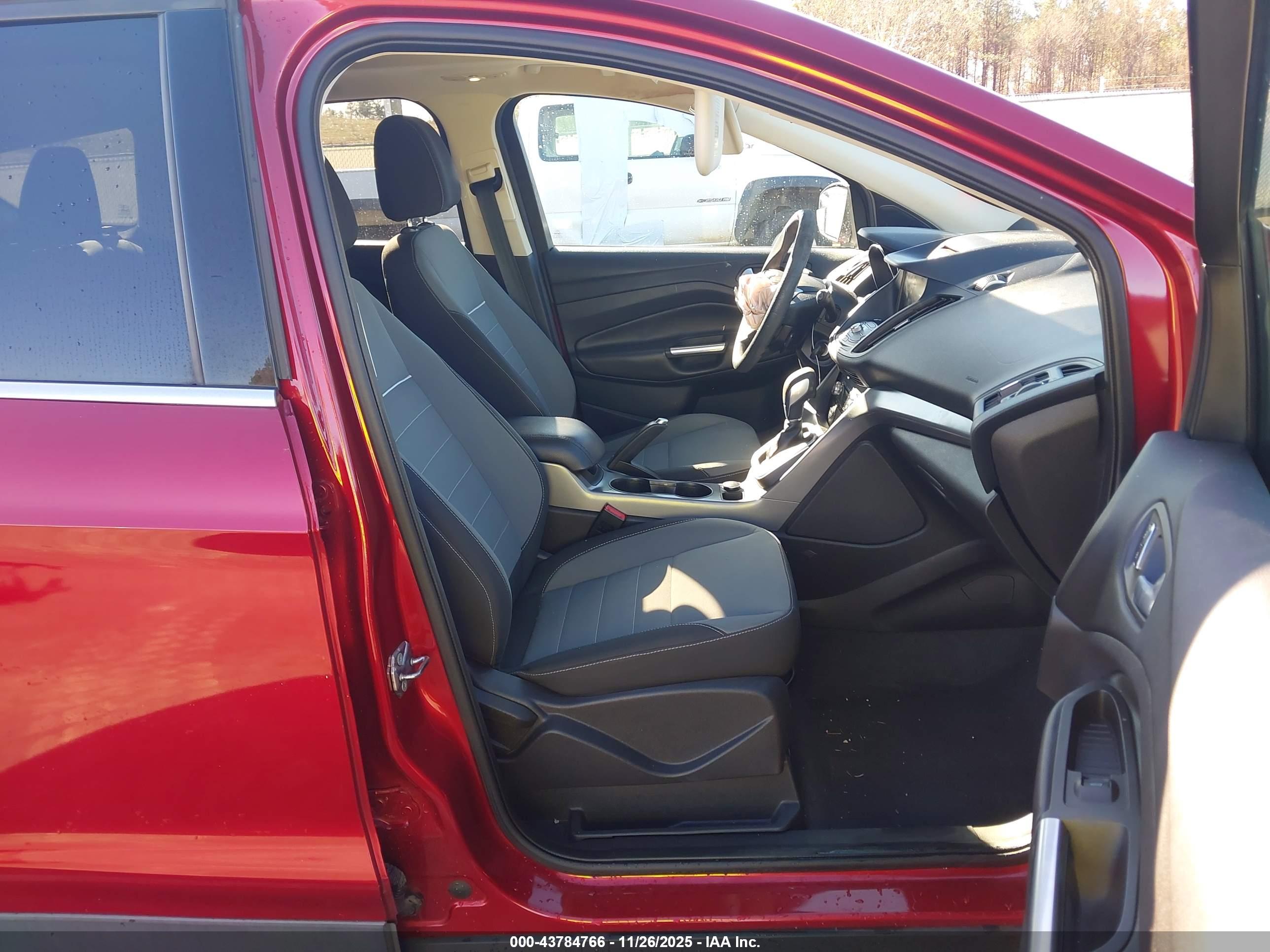 FORD ESCAPE image 5