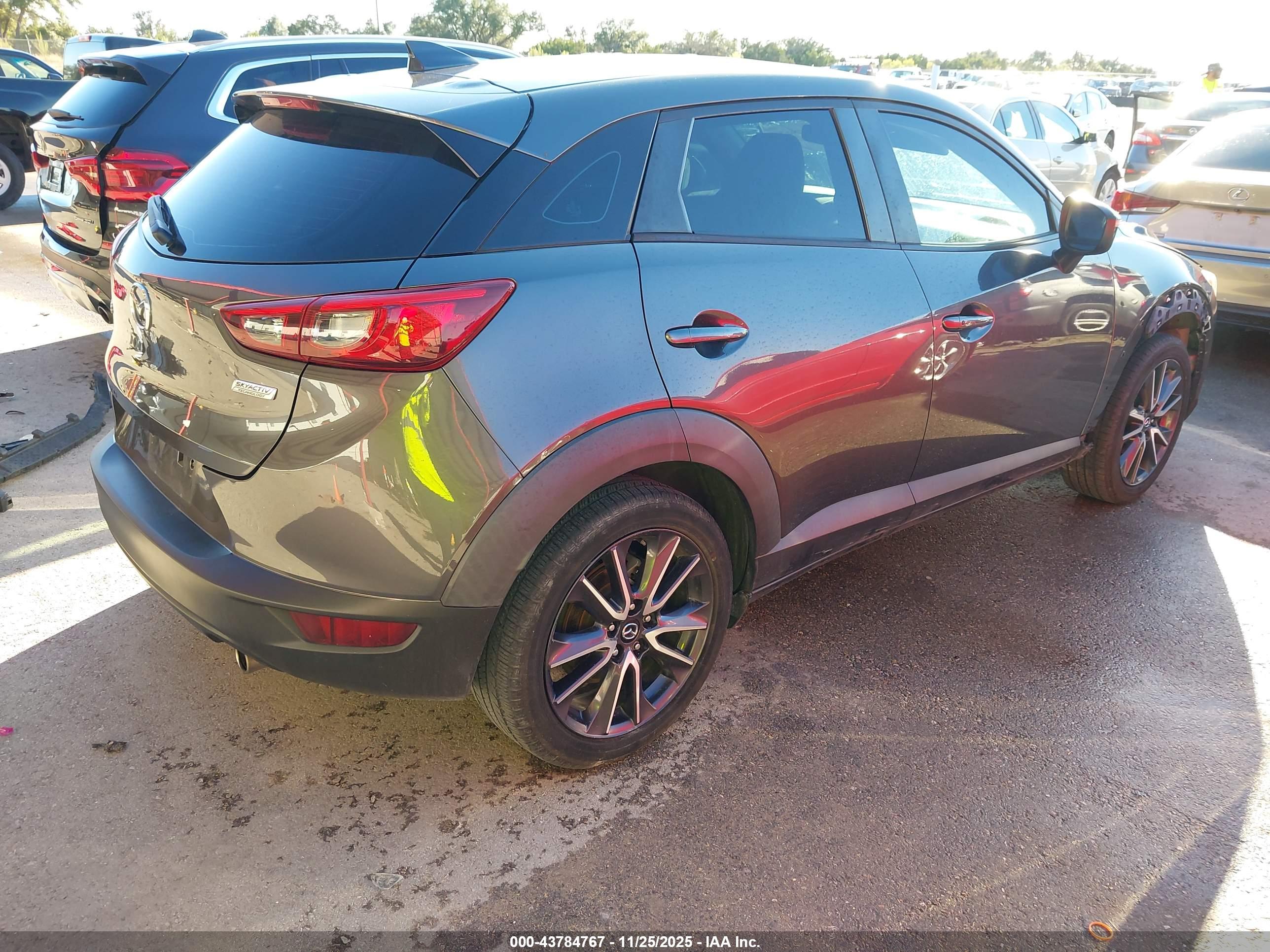 MAZDA CX-3 image 4