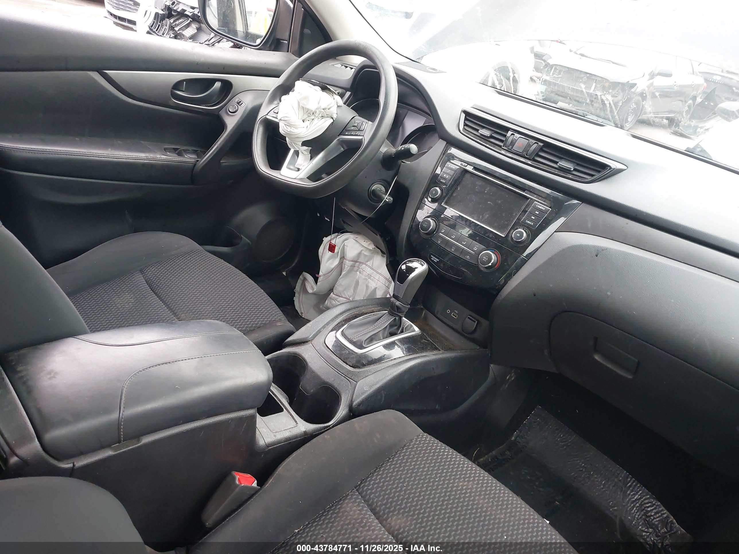 NISSAN ROGUE image 5