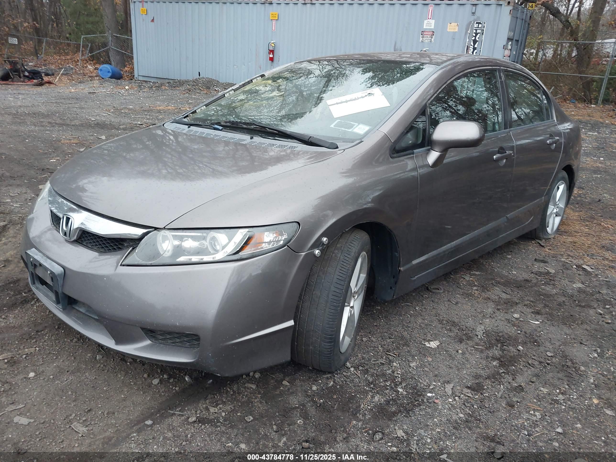 HONDA CIVIC image 2