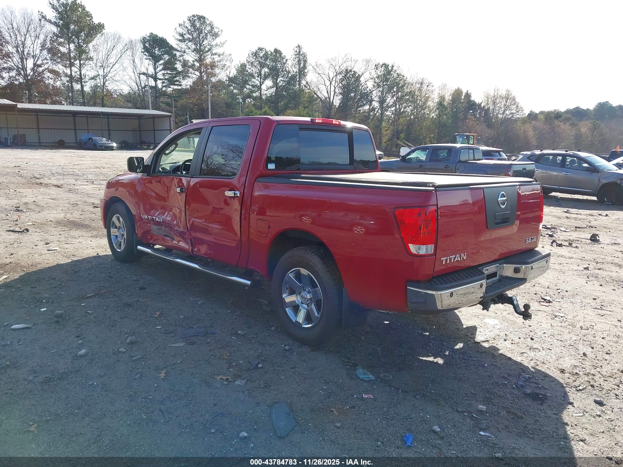 NISSAN TITAN image 3