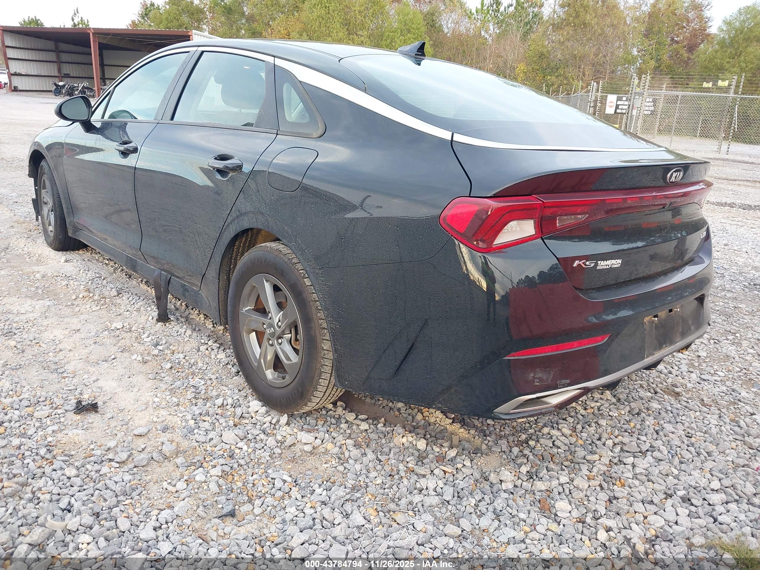 KIA K5 image 3