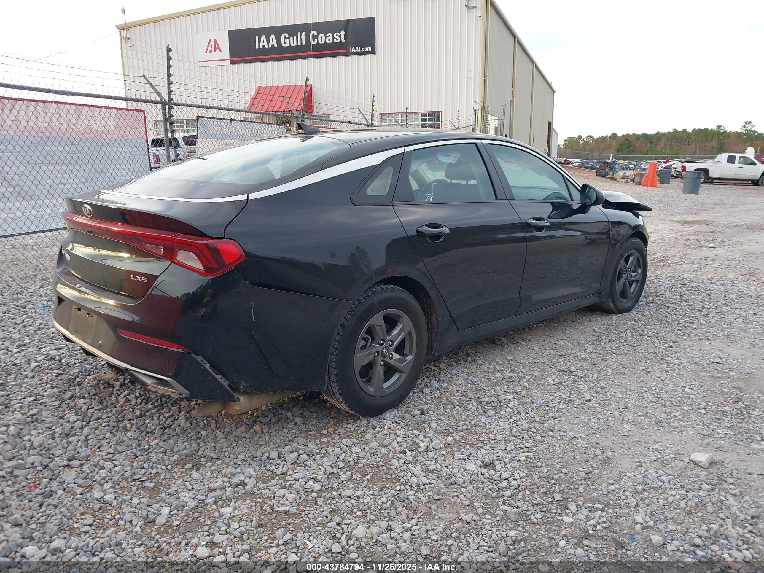KIA K5 image 4