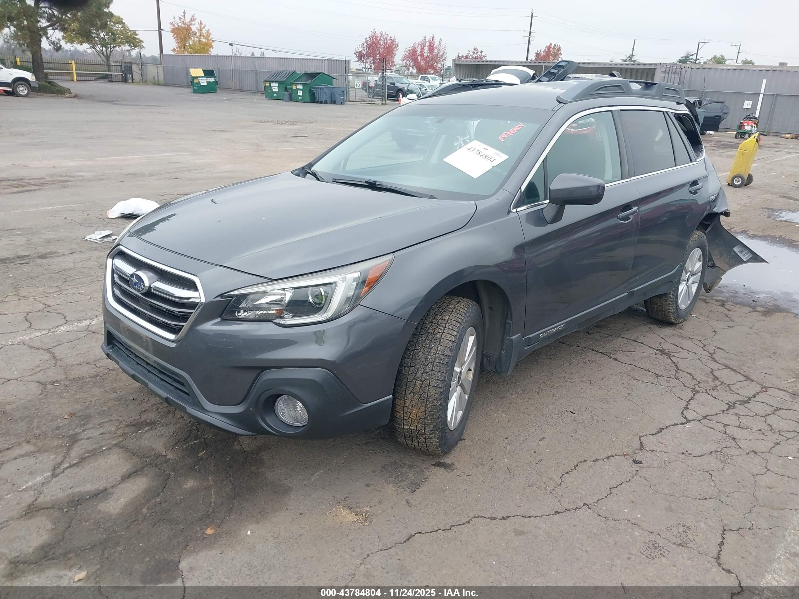 SUBARU OUTBACK image 2