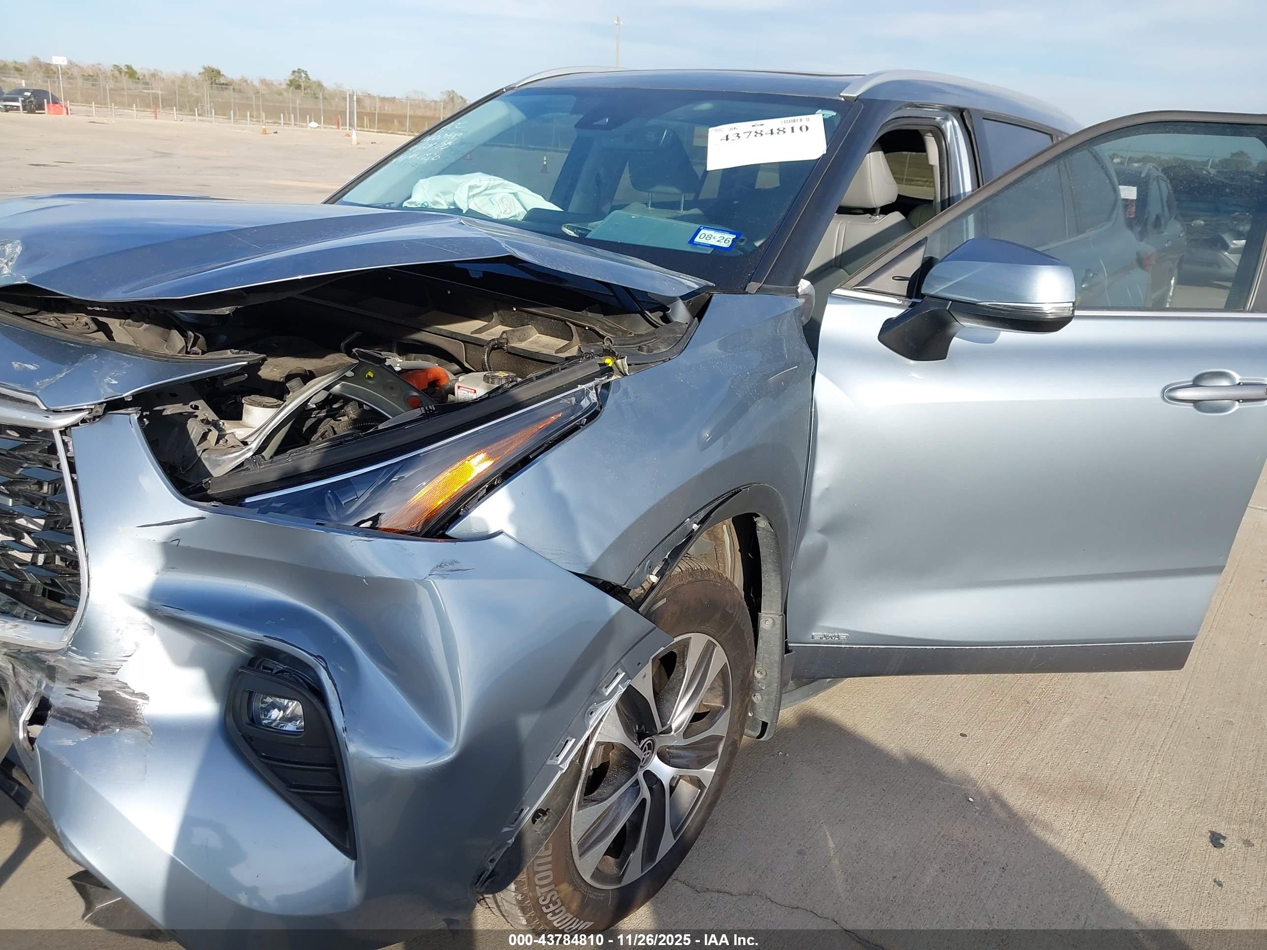 TOYOTA HIGHLANDER image 6