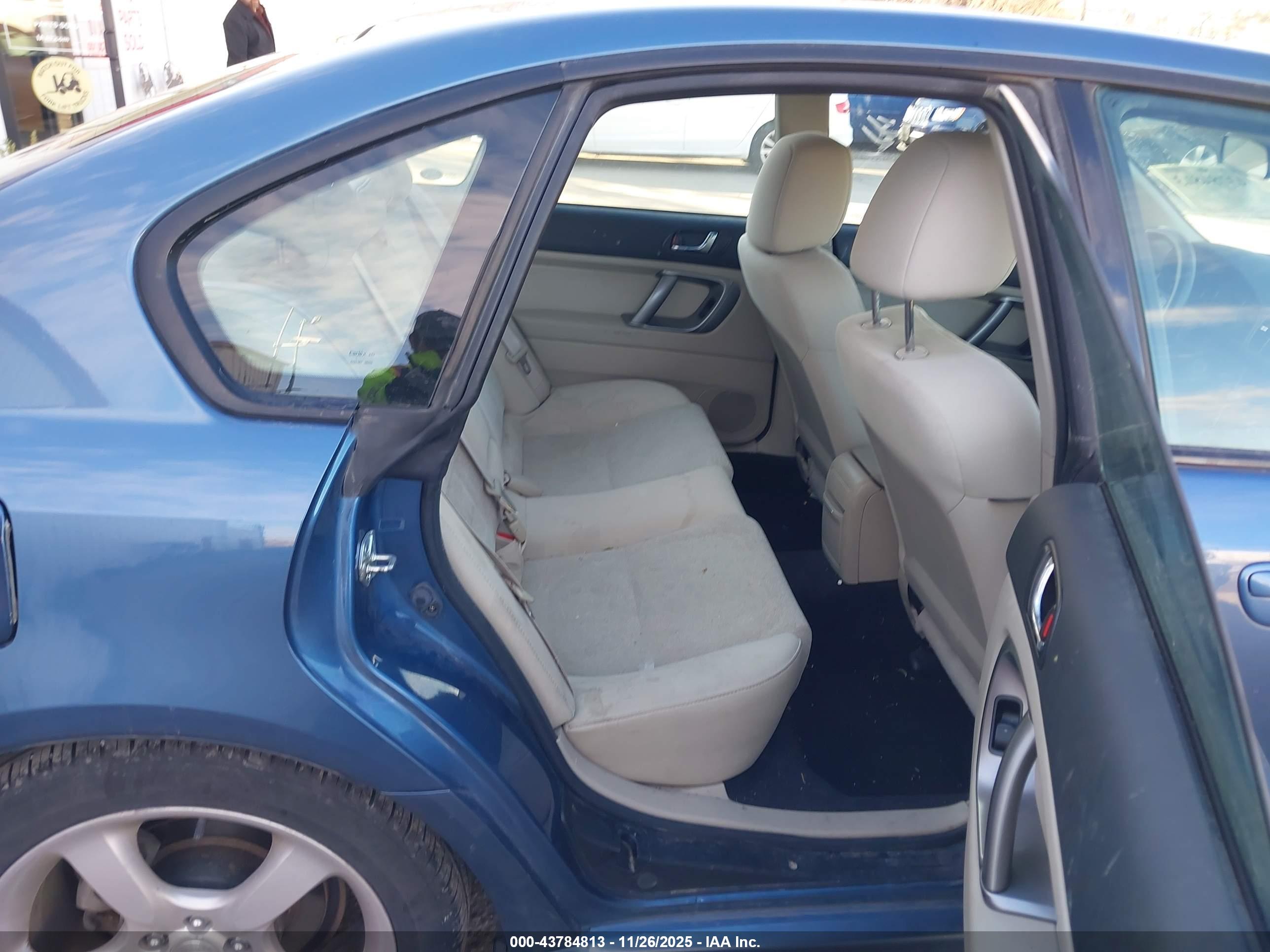 SUBARU LEGACY image 8