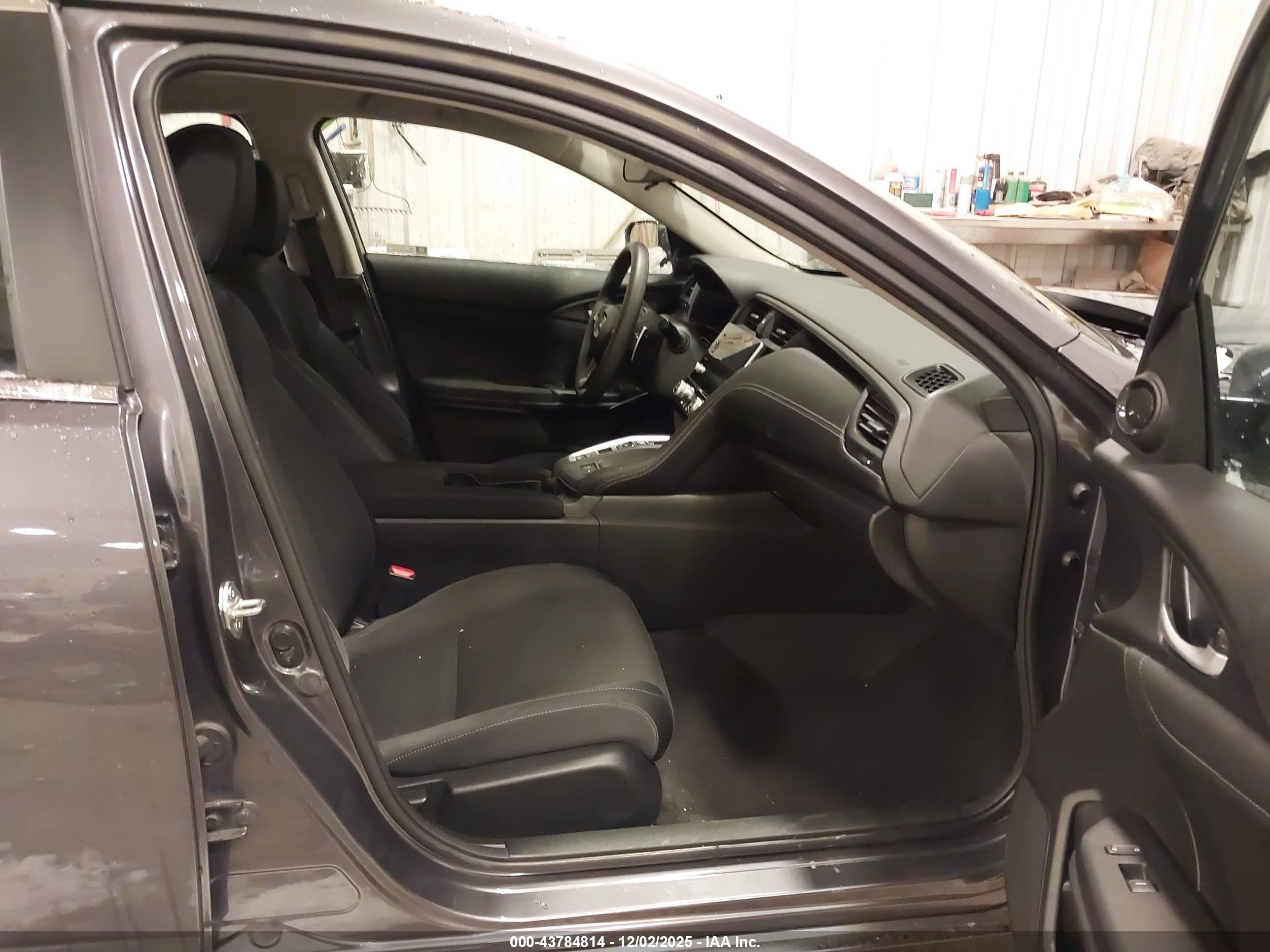 HONDA INSIGHT image 5