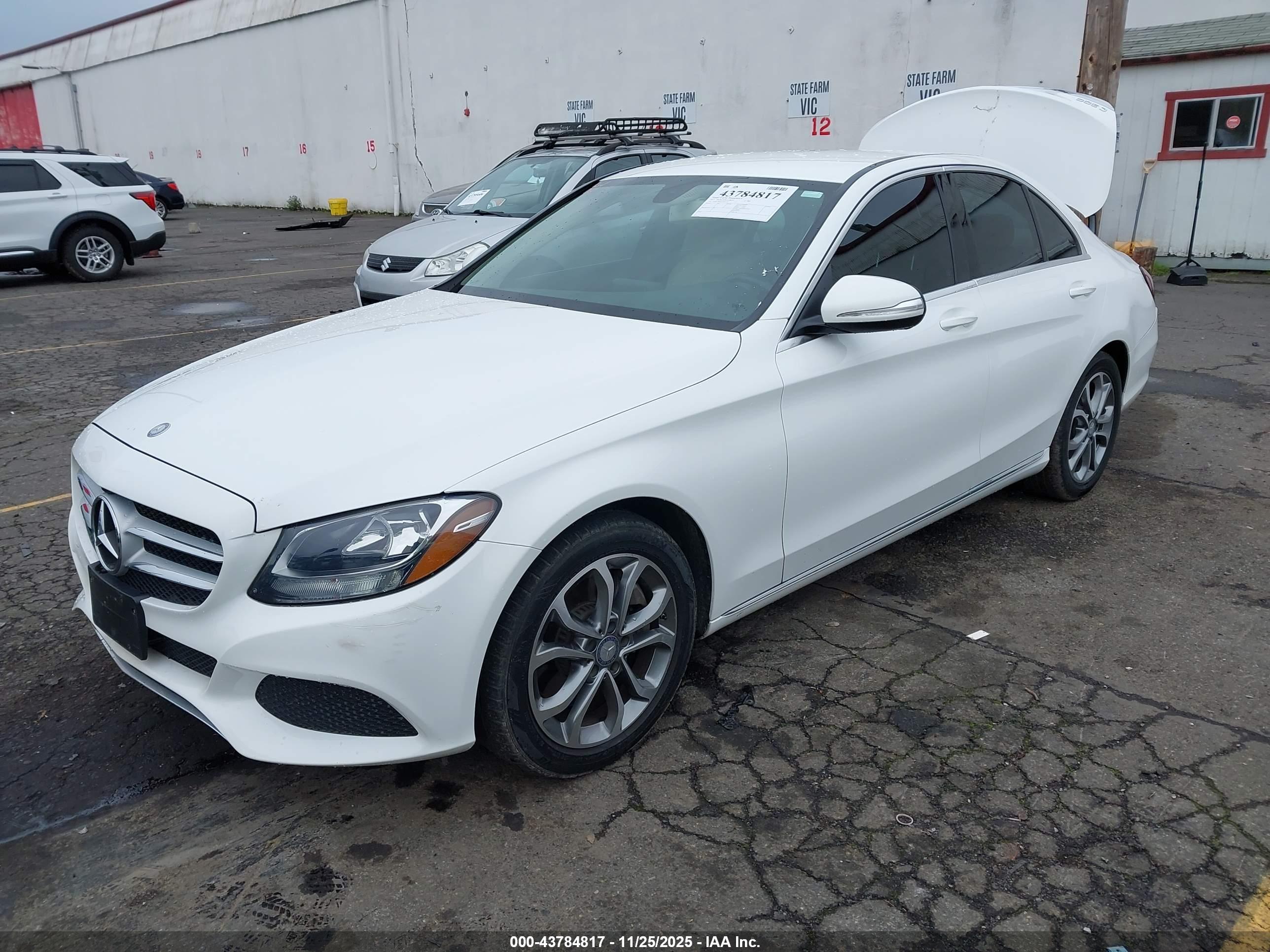 MERCEDES-BENZ C image 2