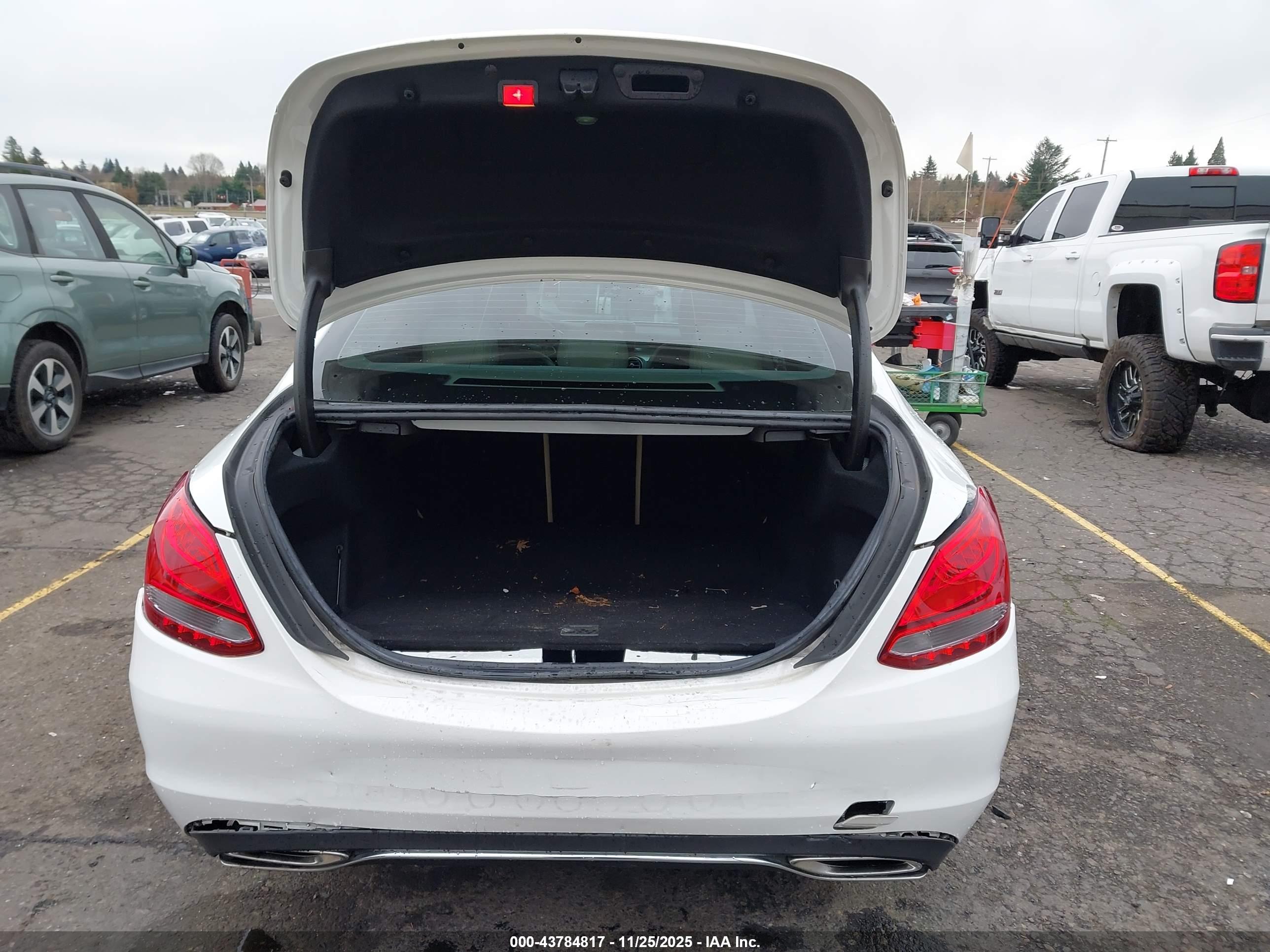 MERCEDES-BENZ C image 6