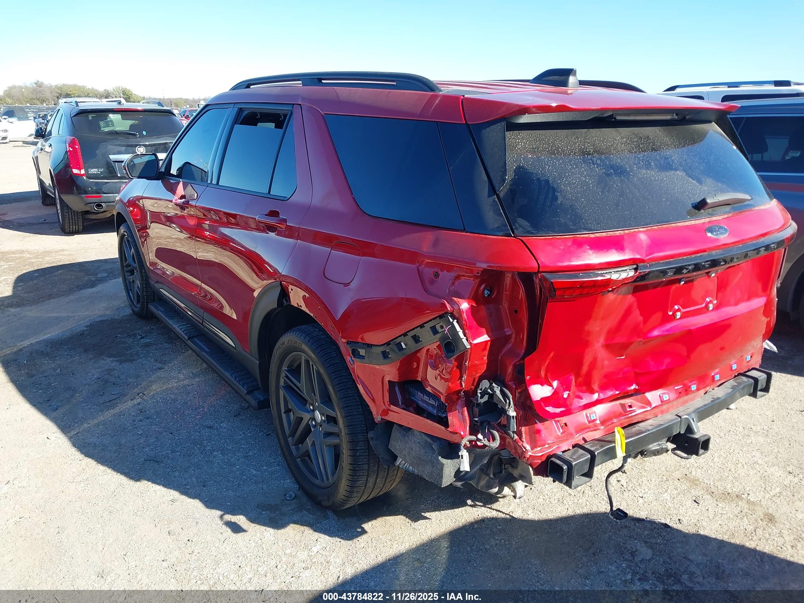 FORD EXPLORER image 3