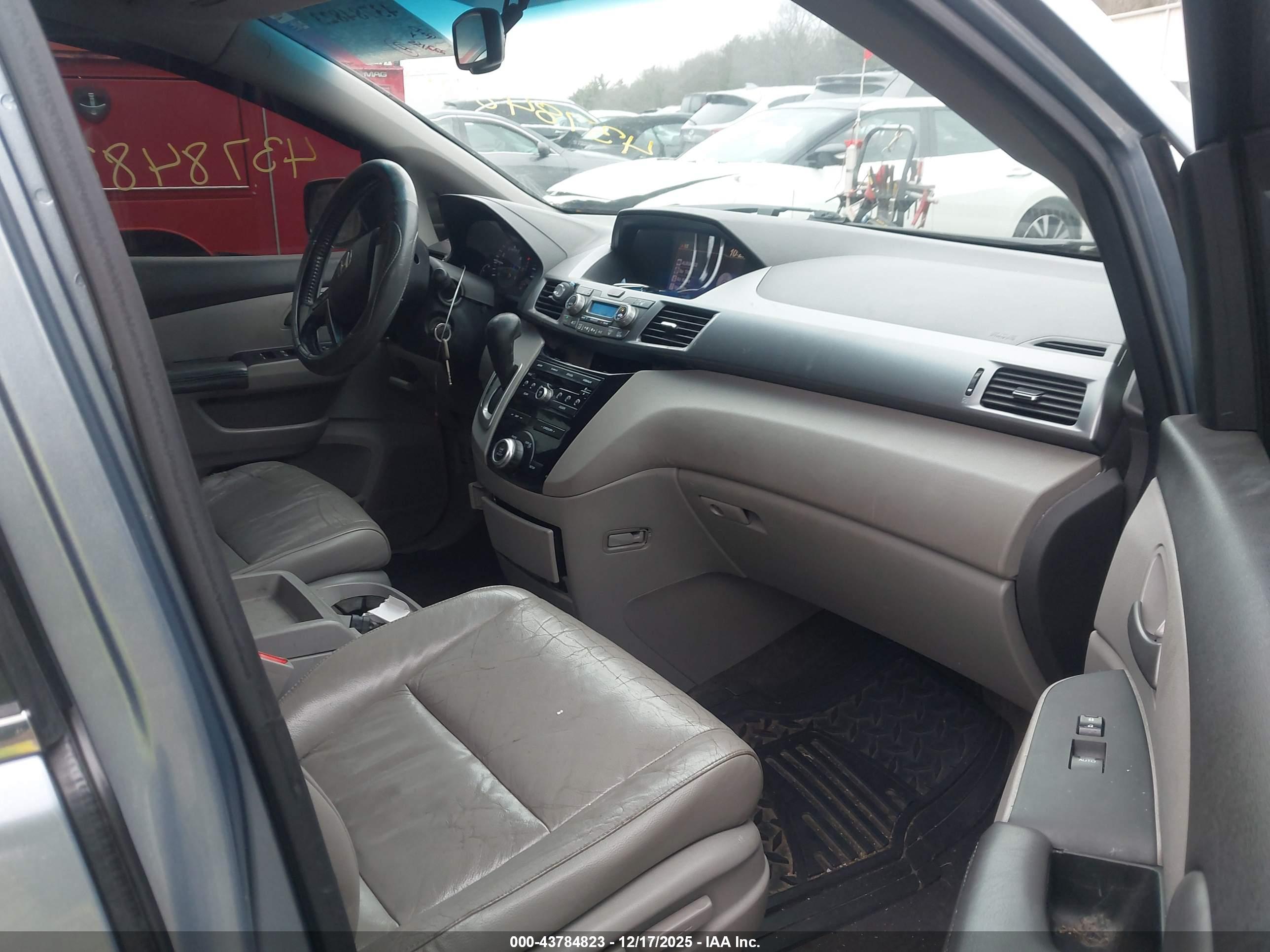 HONDA ODYSSEY image 5