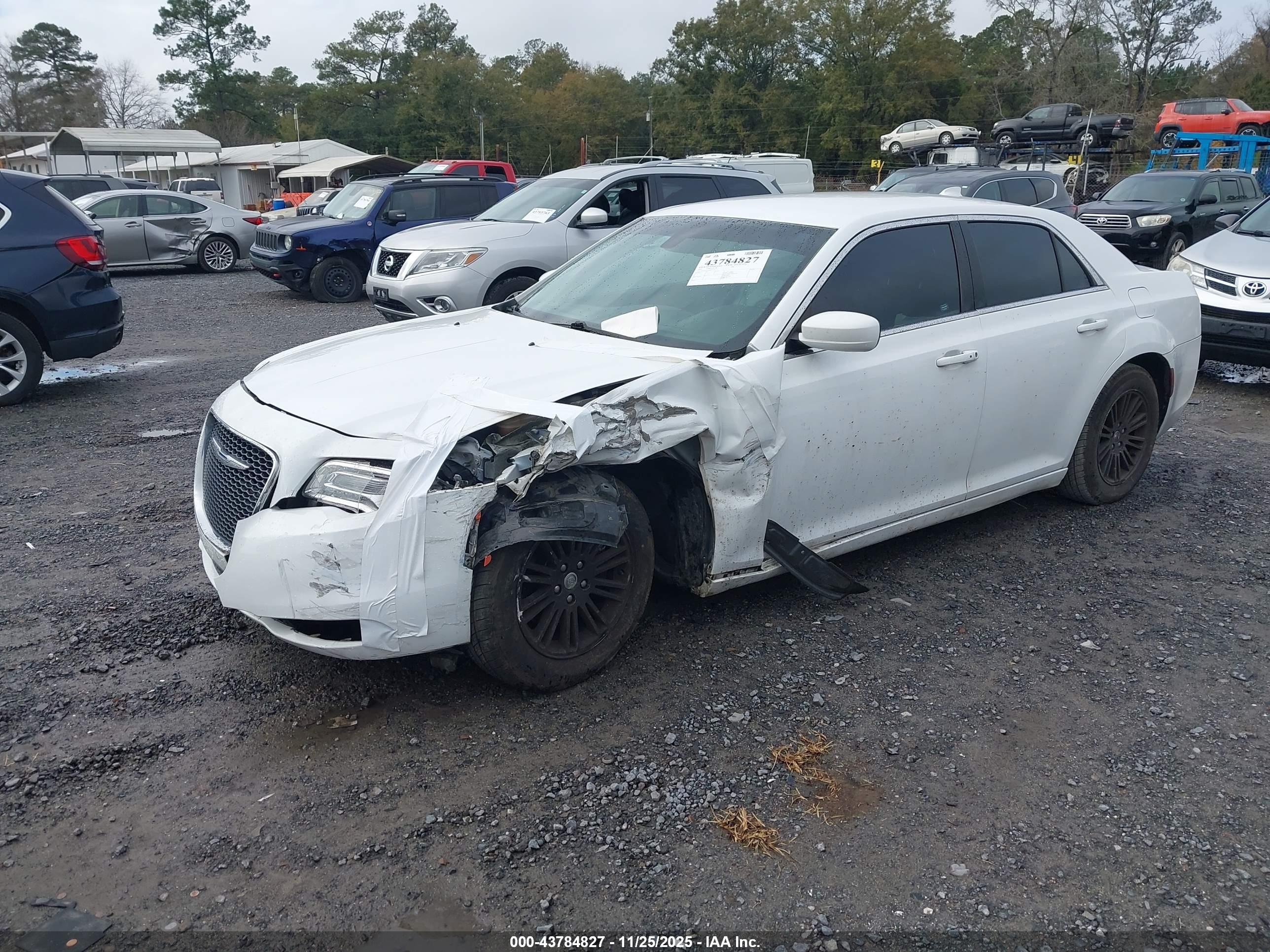 CHRYSLER 300 image 2