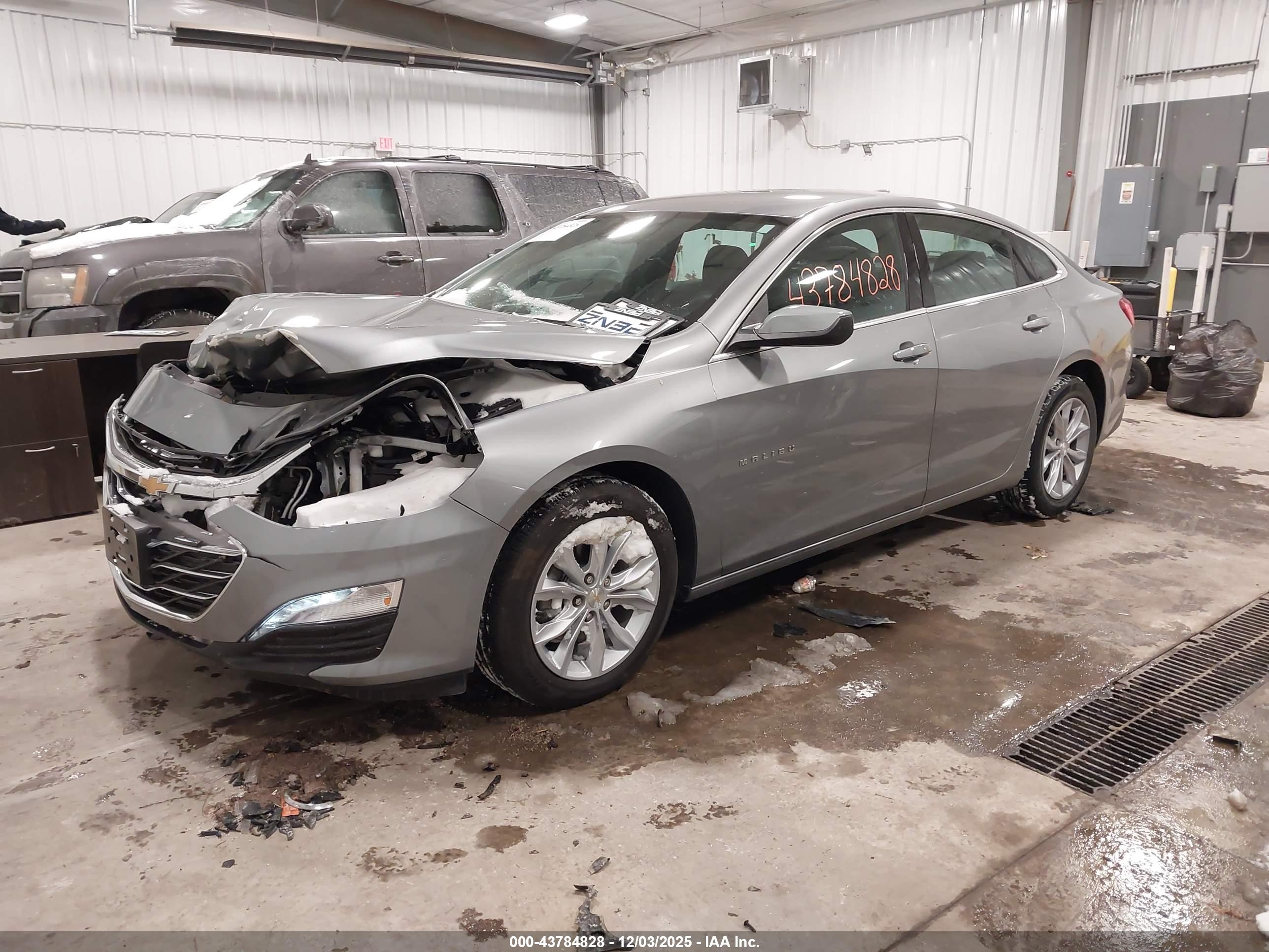 CHEVROLET MALIBU image 2