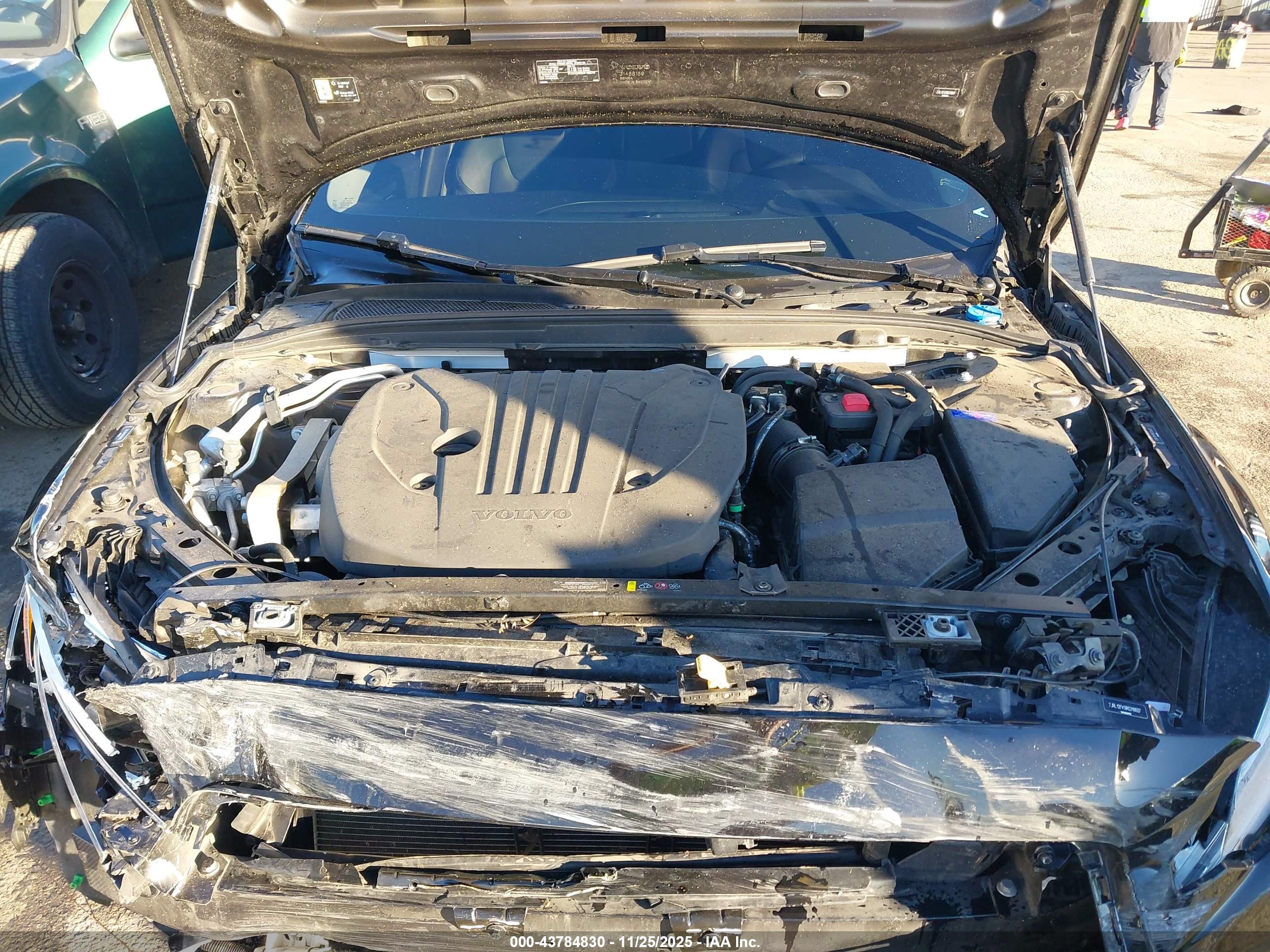 VOLVO S60 image 10