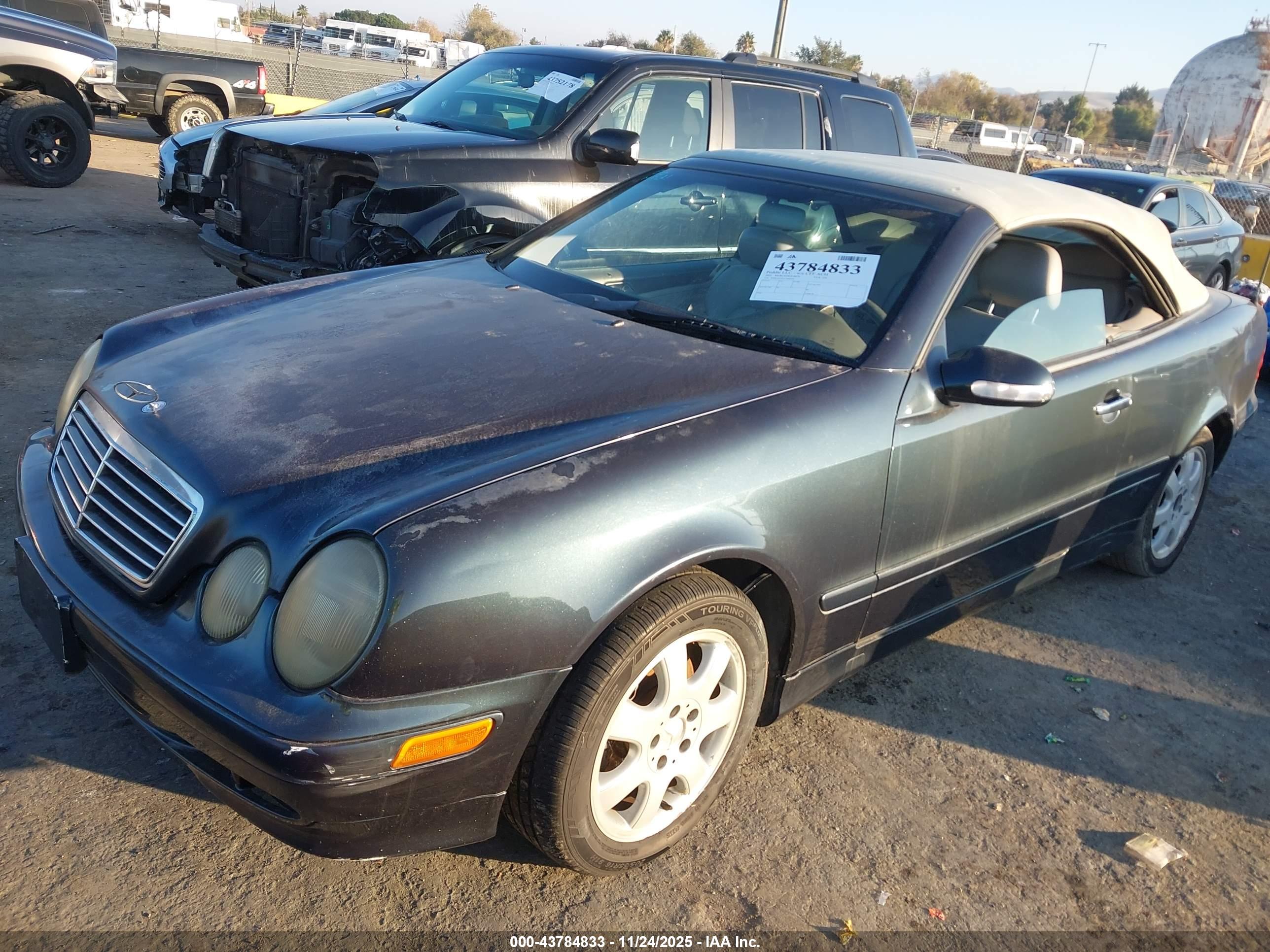 MERCEDES-BENZ CLK image 2