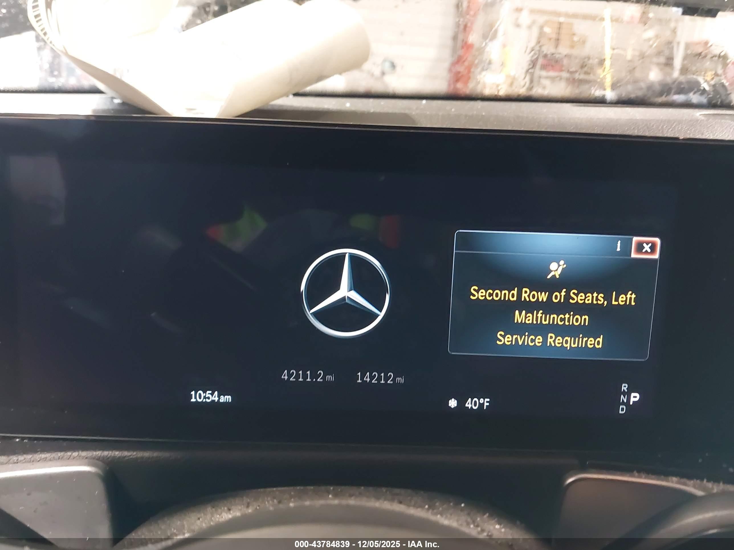 MERCEDES-BENZ EQB image 7
