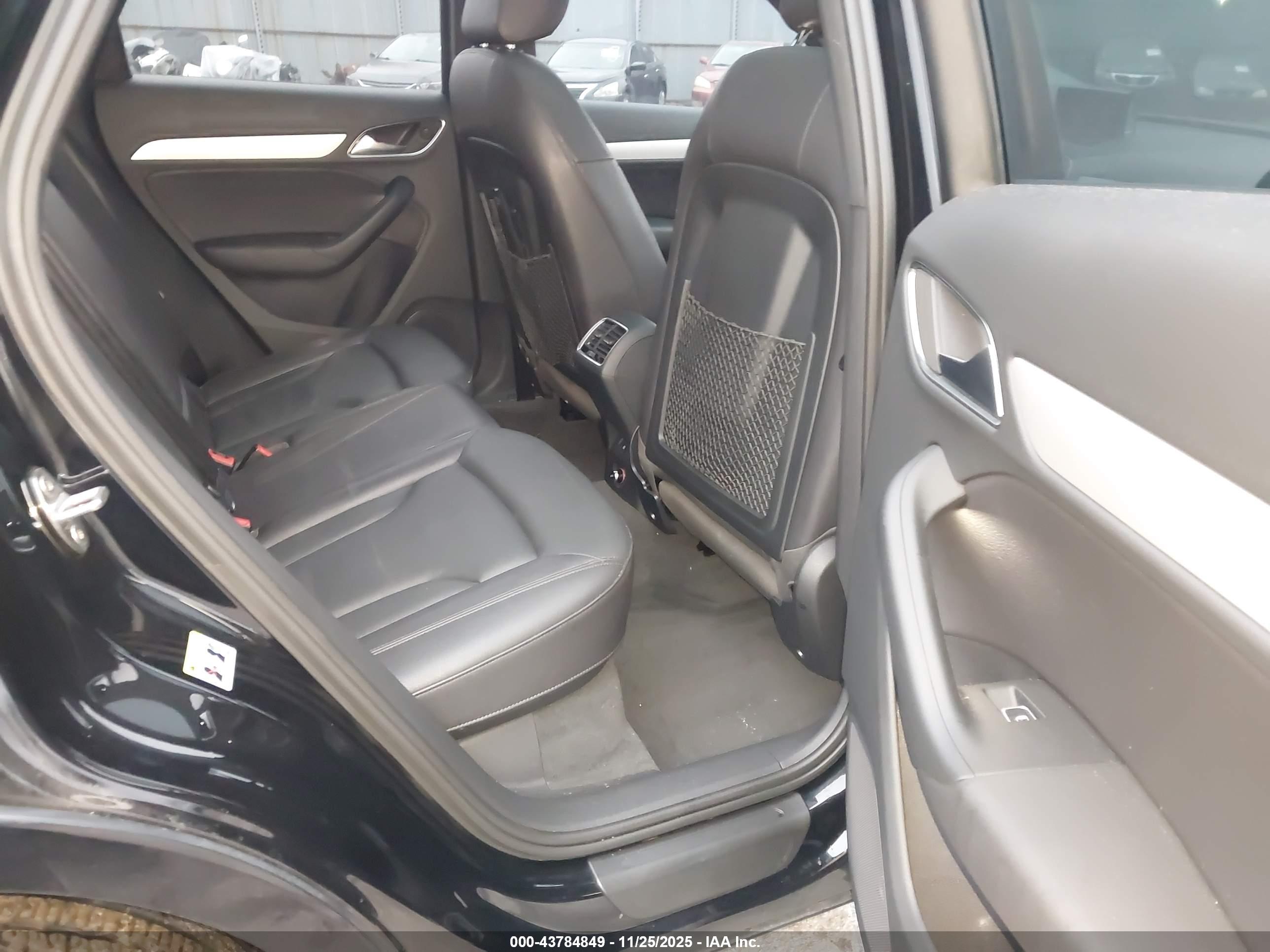 AUDI Q3 image 8