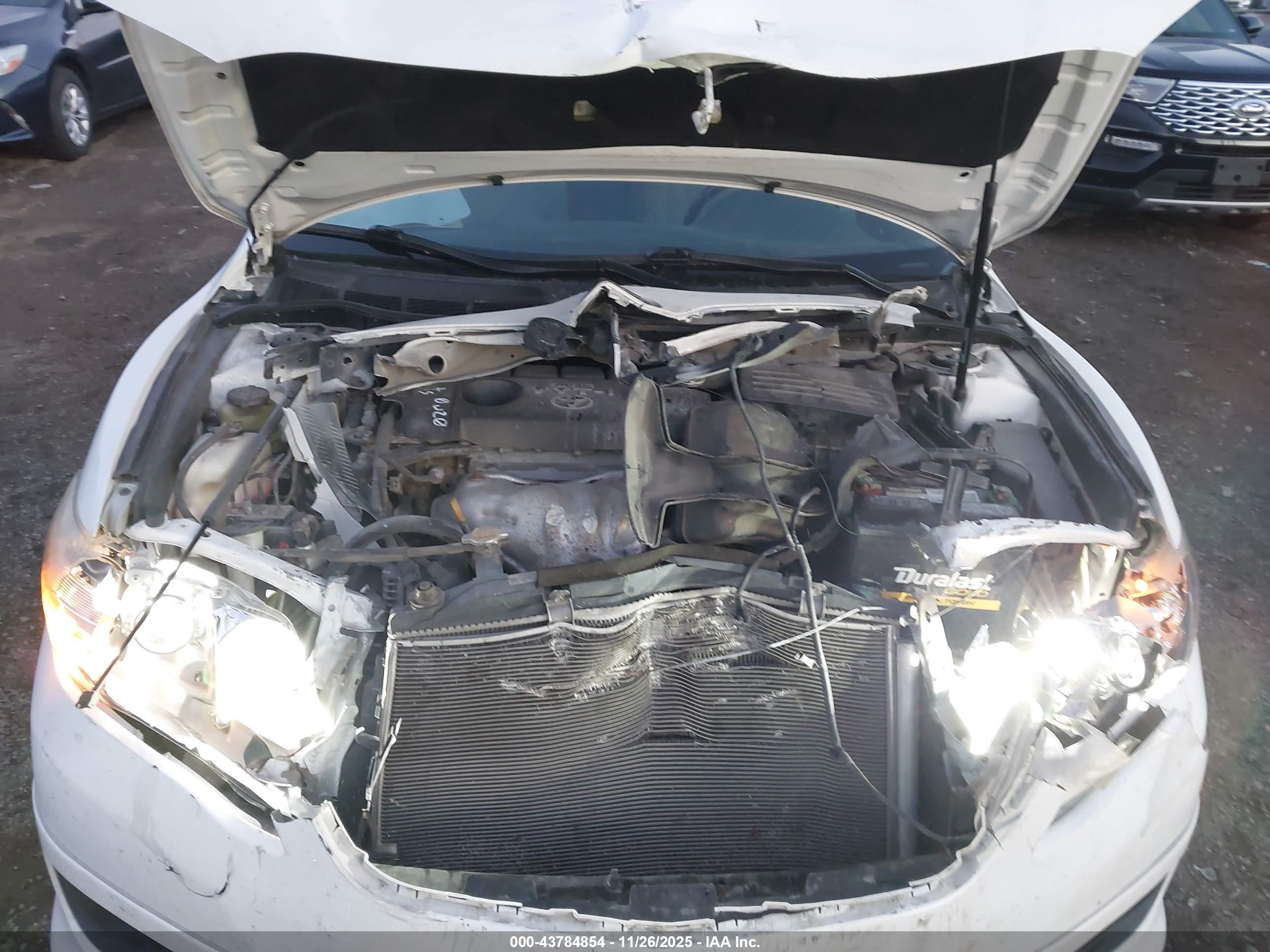 TOYOTA CAMRY image 10