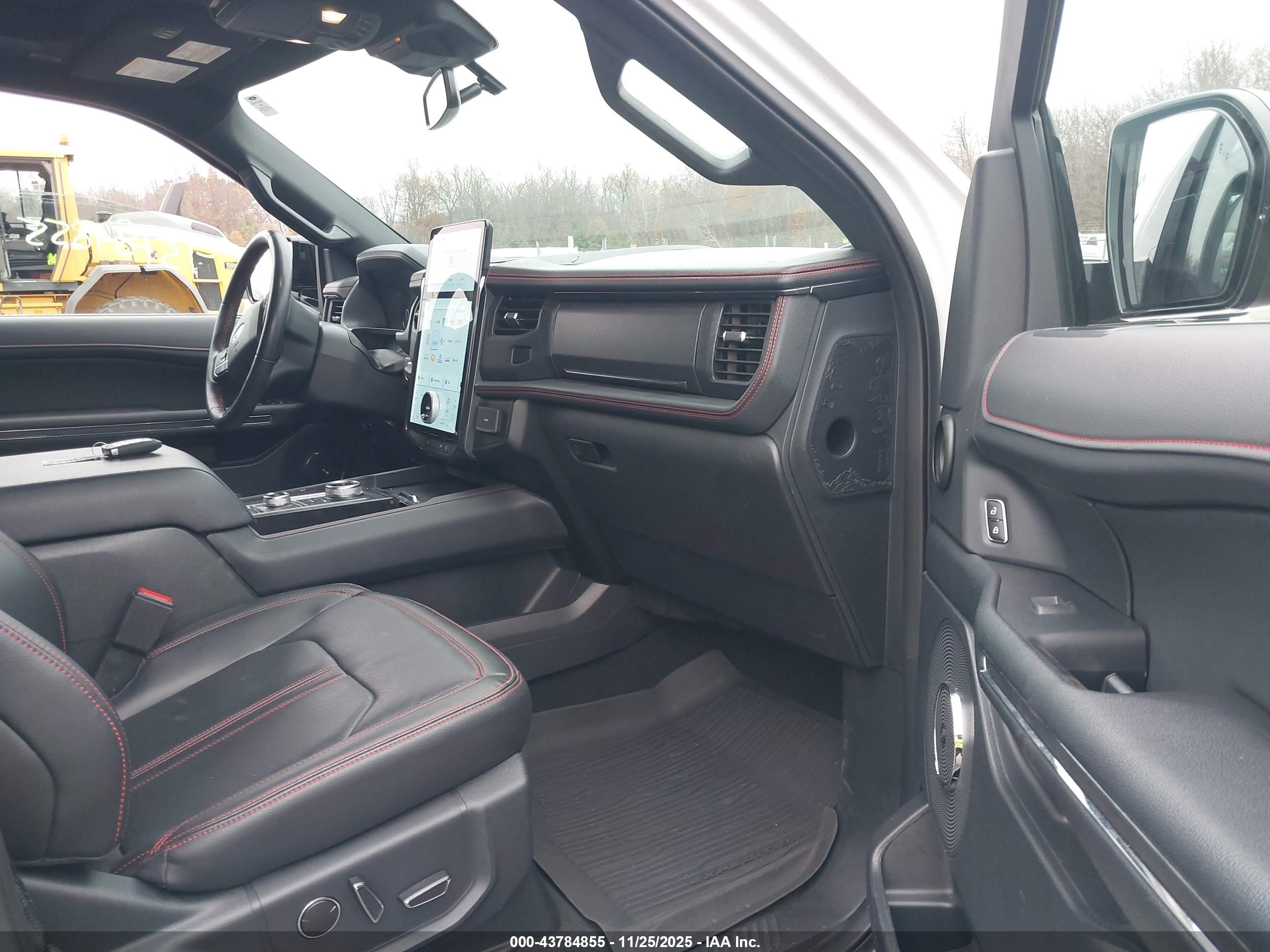FORD EXPEDITION image 5