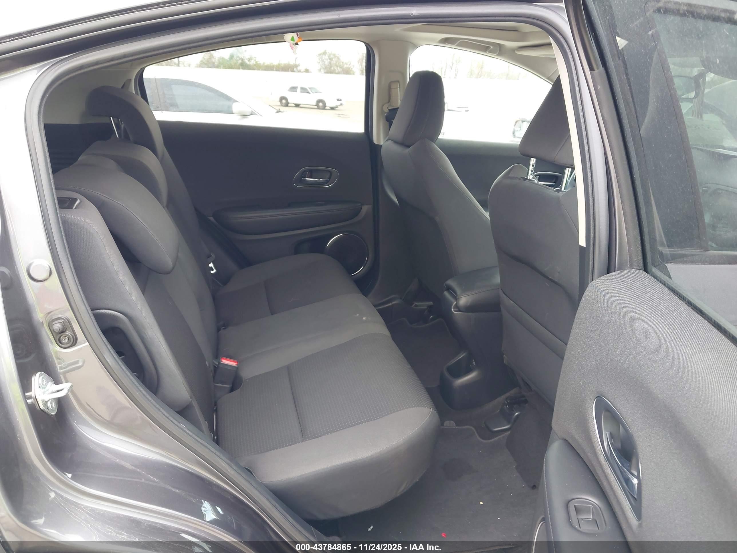 HONDA HR-V image 8
