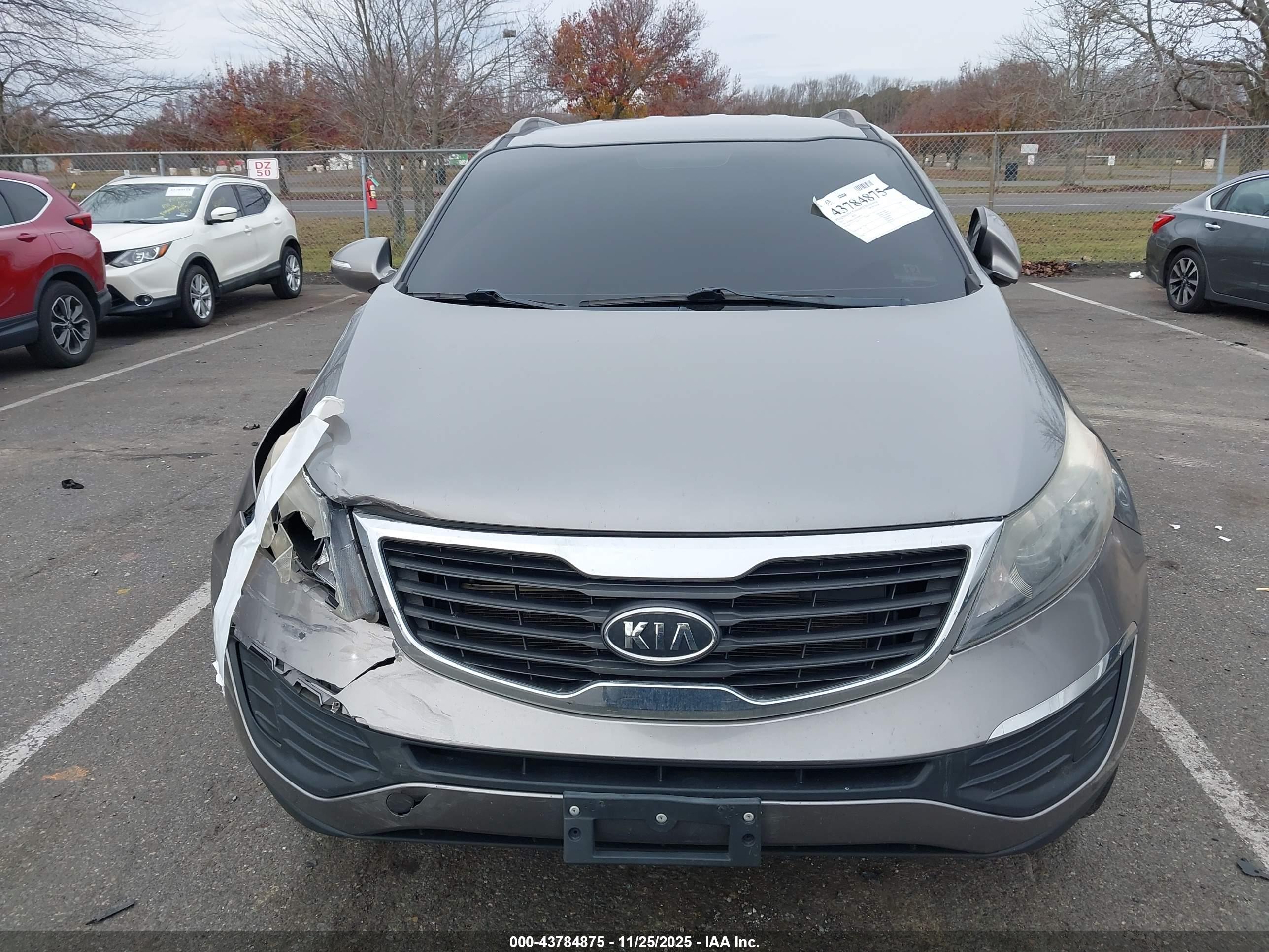 KIA SPORTAGE image 6