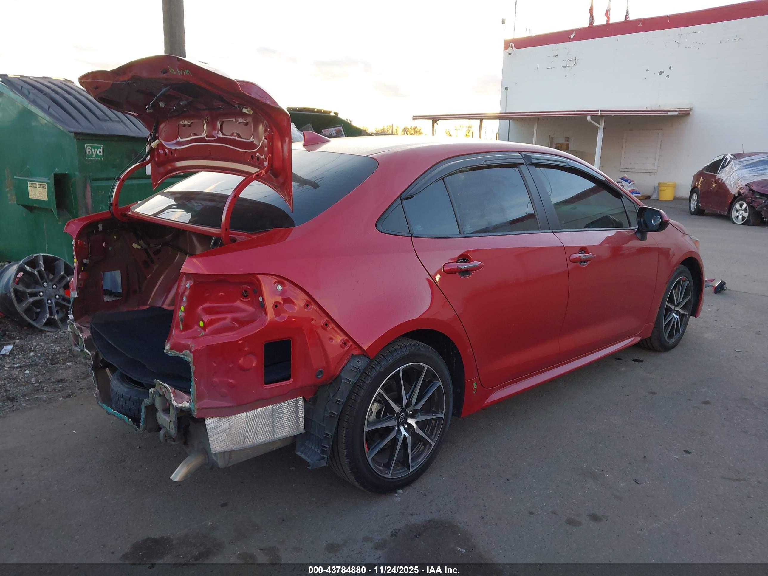 TOYOTA COROLLA image 4