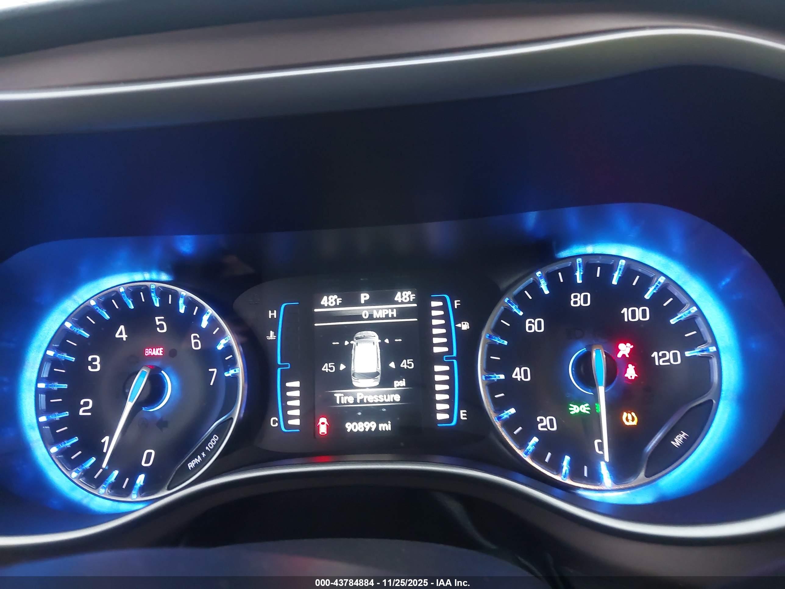 CHRYSLER VOYAGER image 7