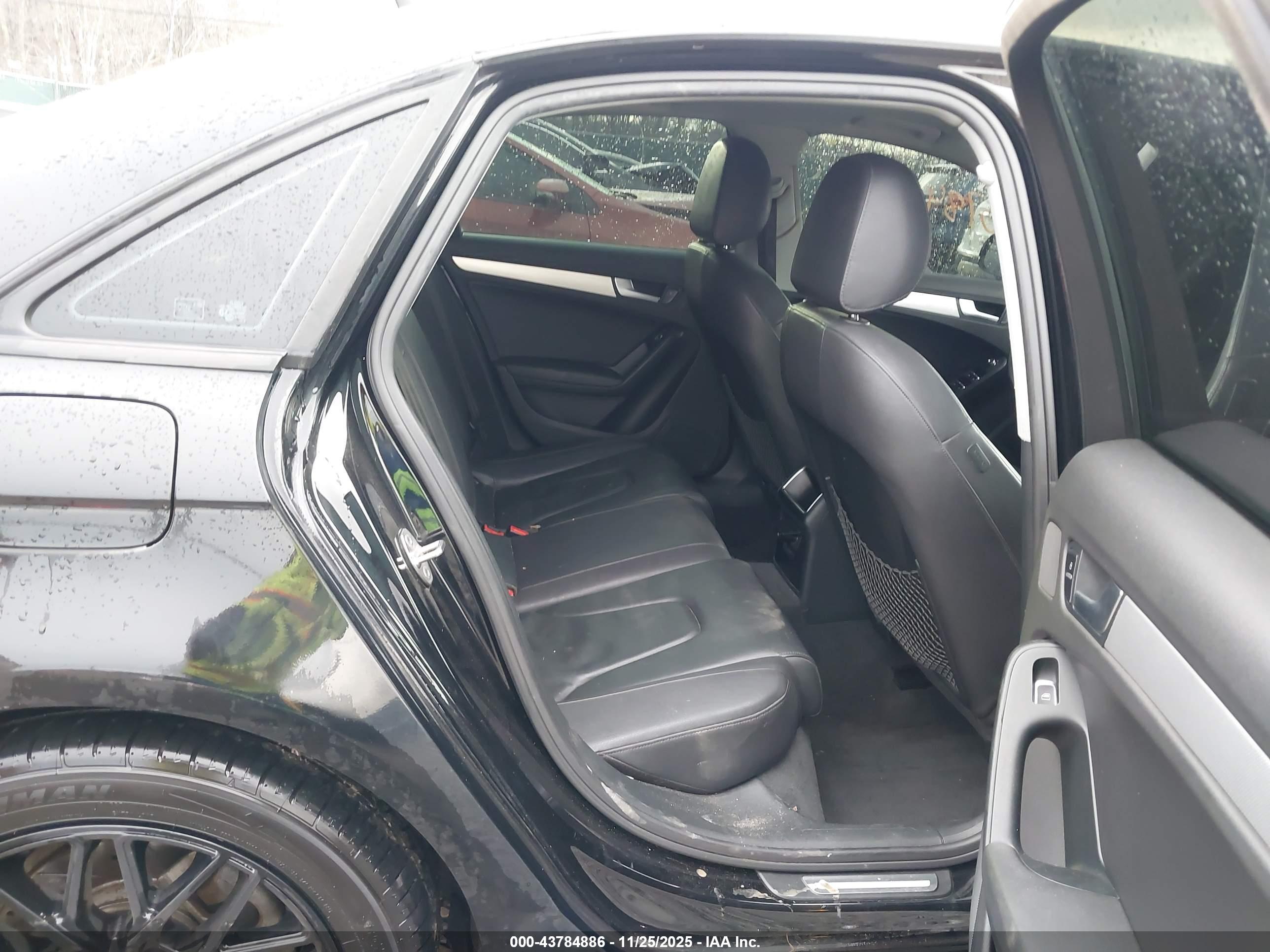 AUDI A4 image 8