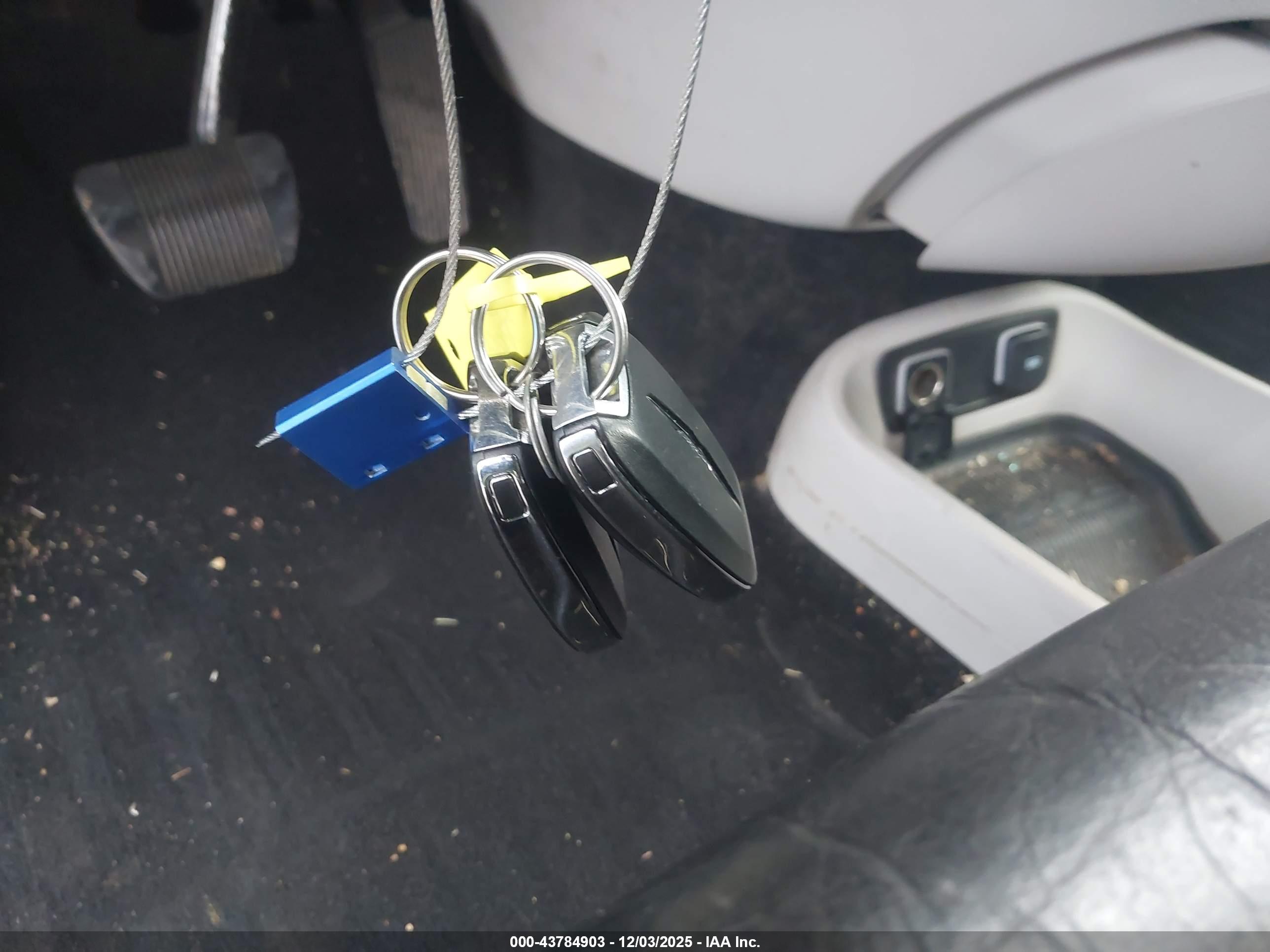 CHRYSLER PACIFICA image 11