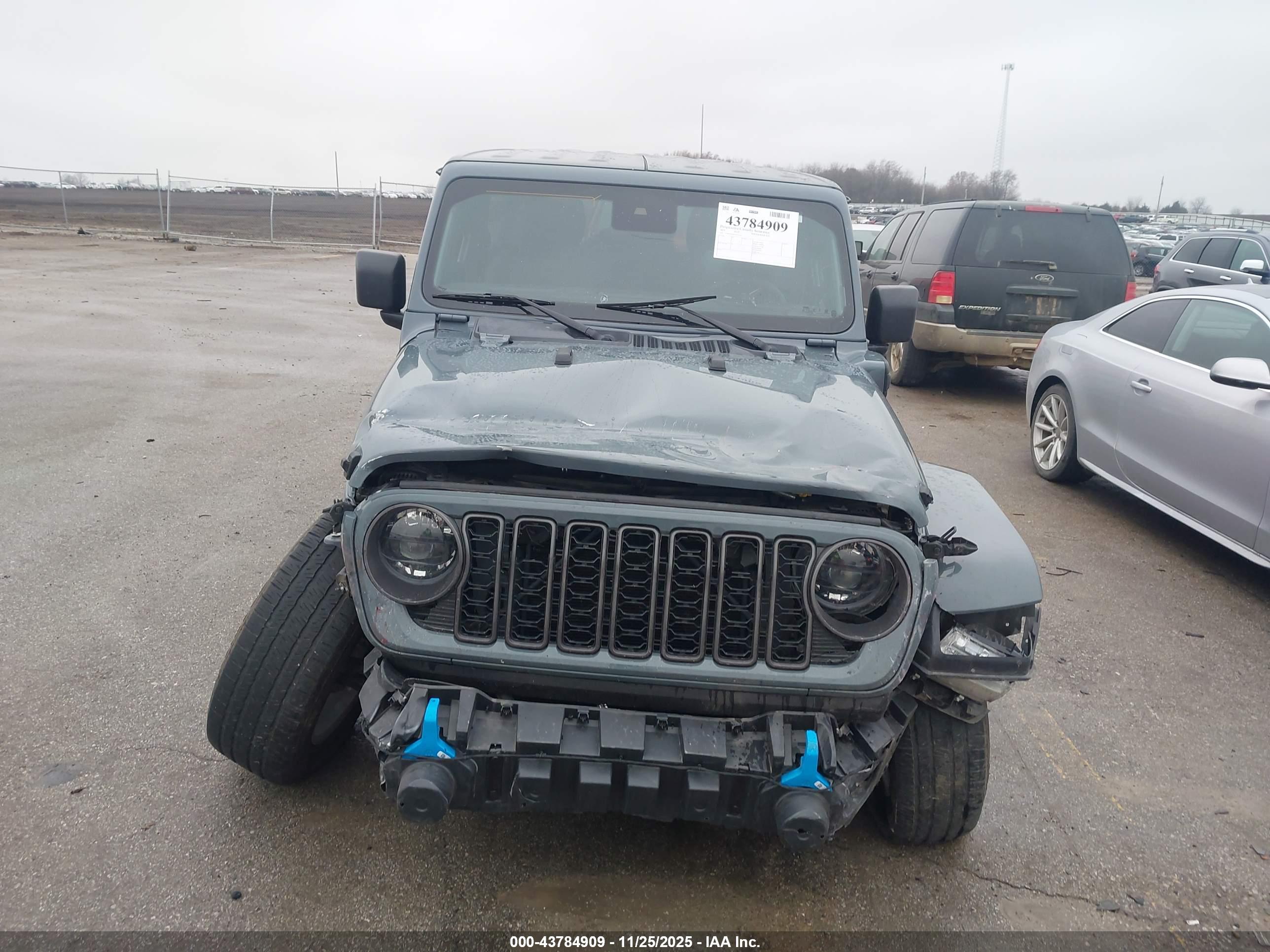 JEEP WRANGLER image 6