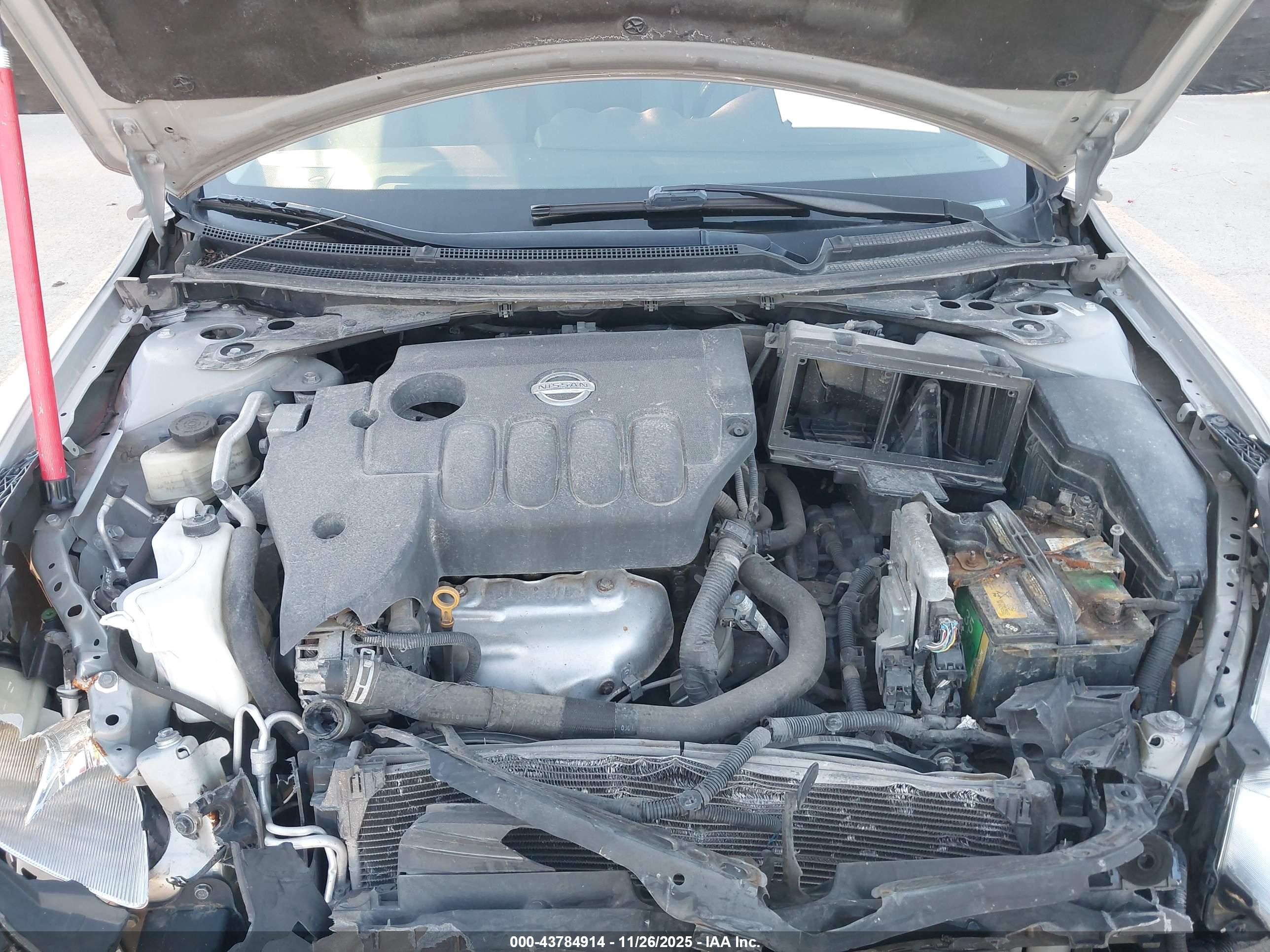 NISSAN ALTIMA image 10