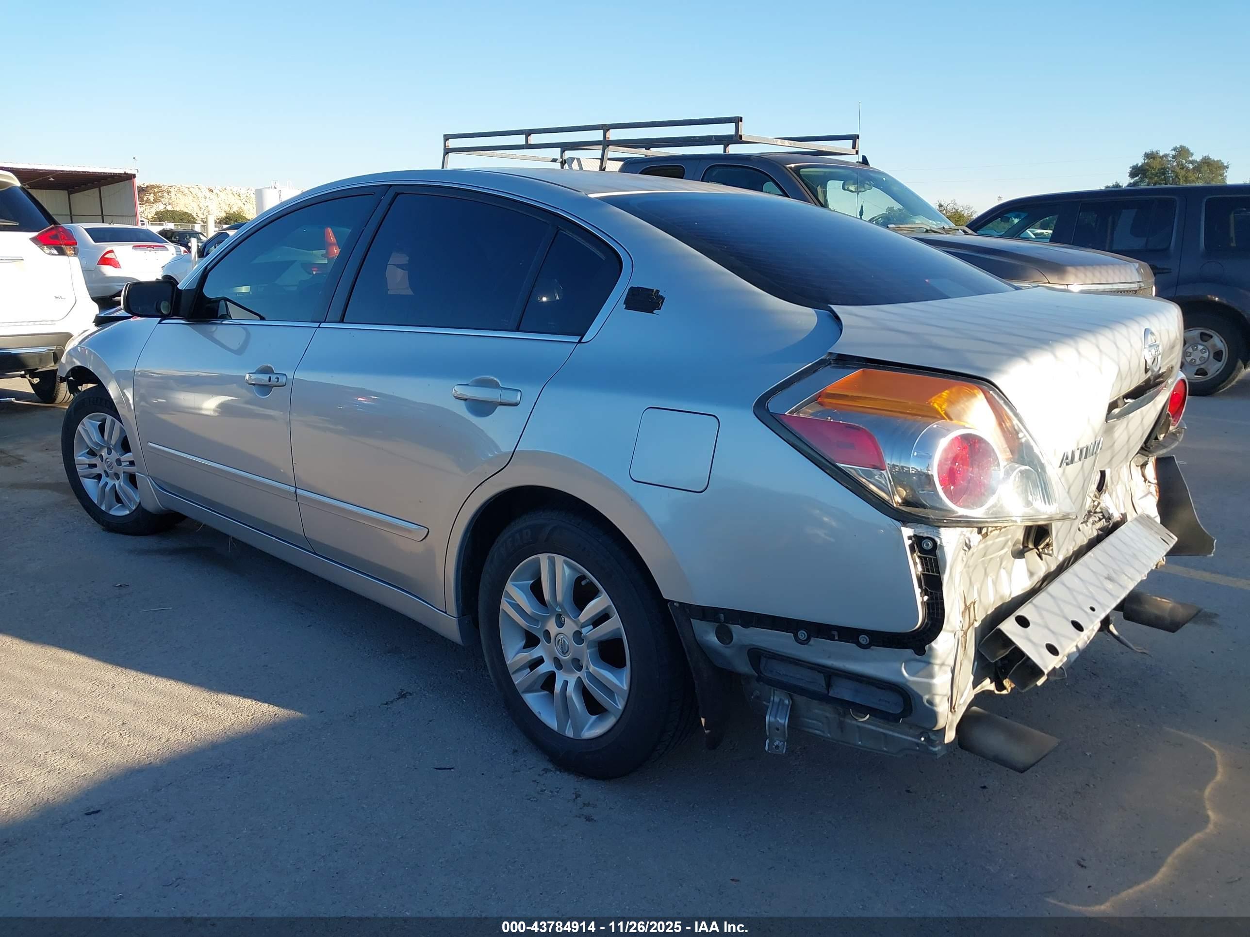 NISSAN ALTIMA image 3