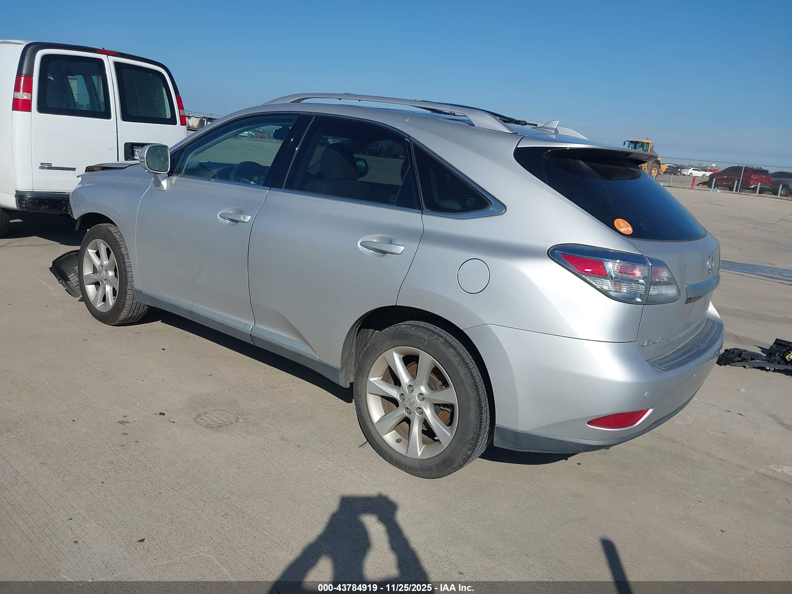 LEXUS RX image 3