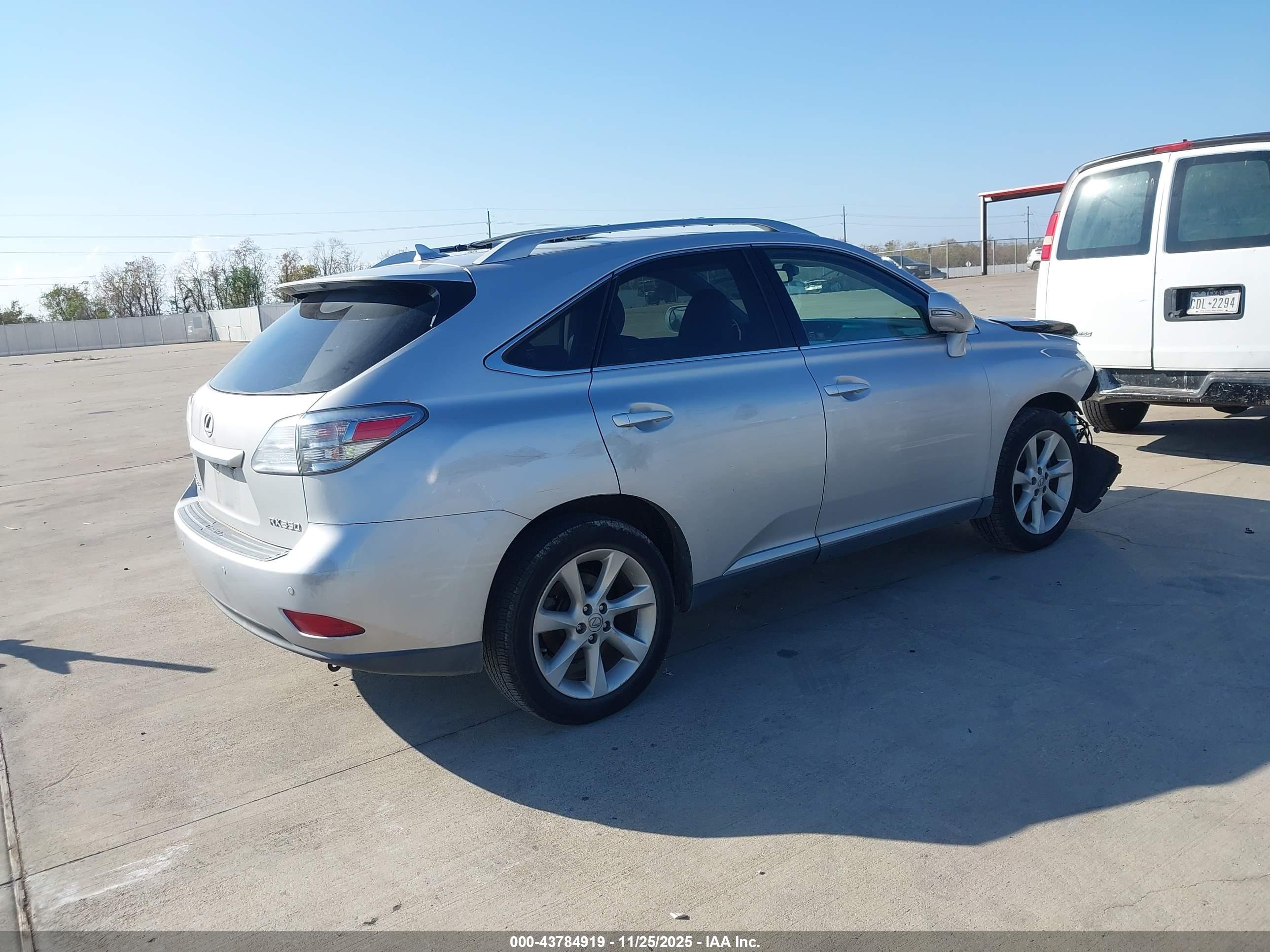 LEXUS RX image 4