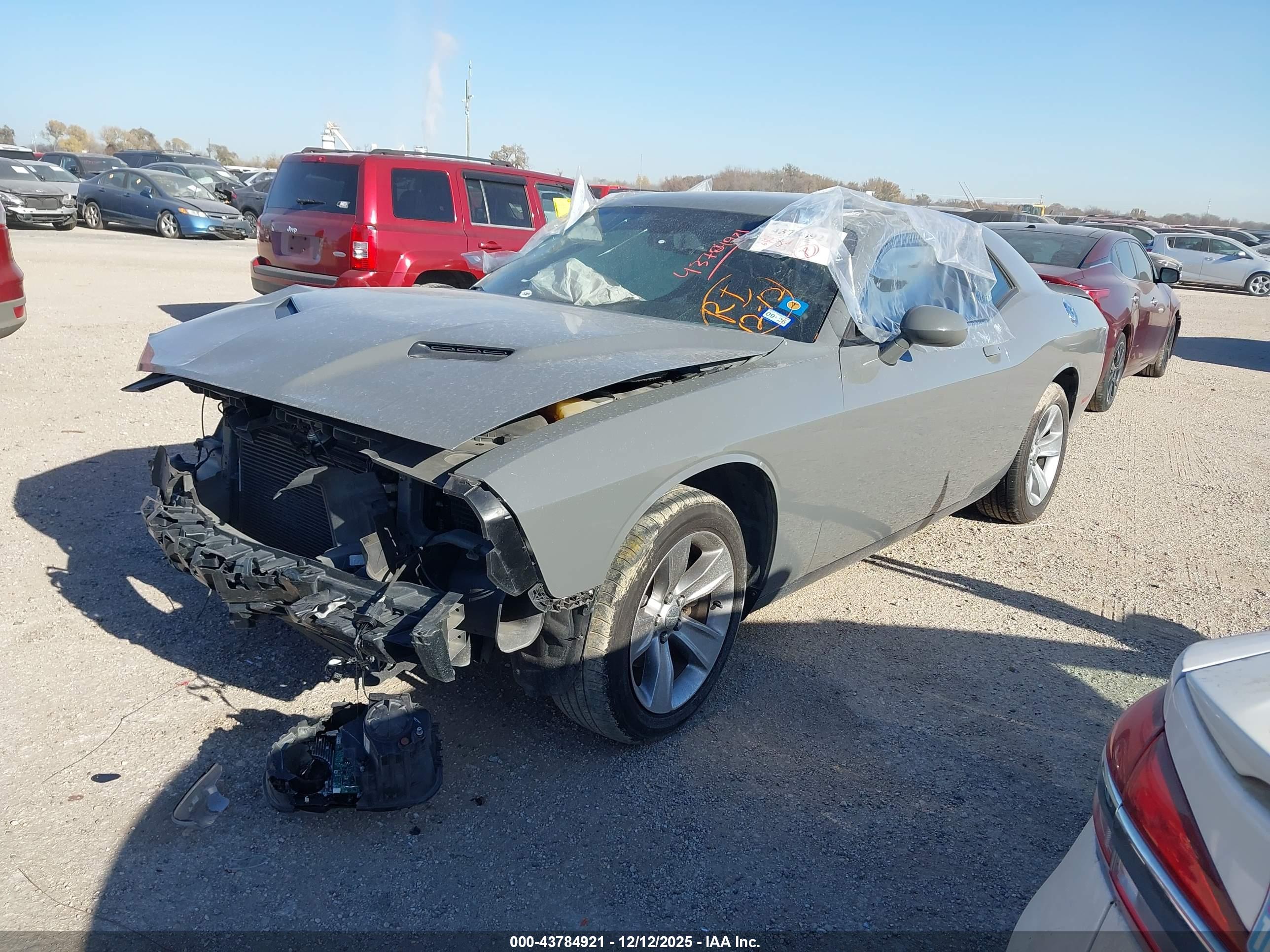 DODGE CHALLENGER image 2