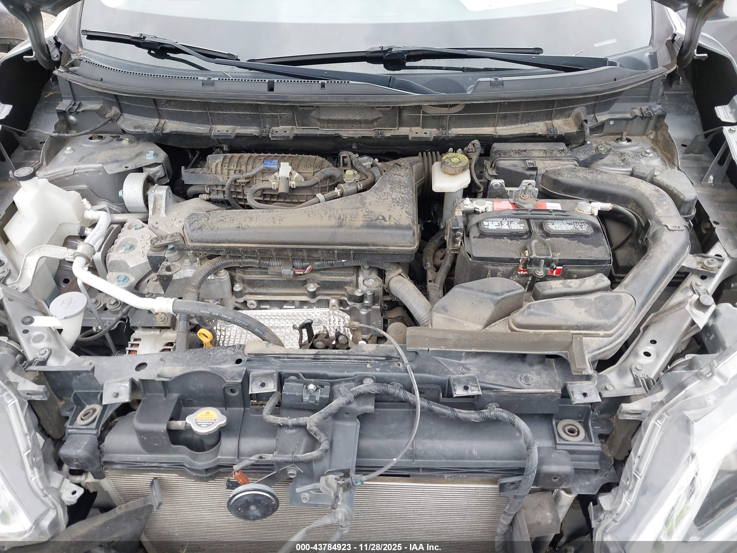NISSAN ROGUE image 10