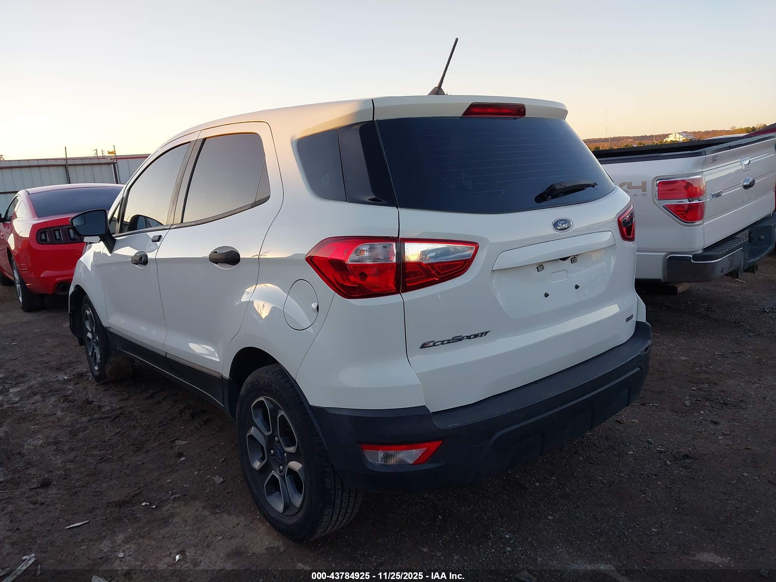 FORD ECOSPORT image 3