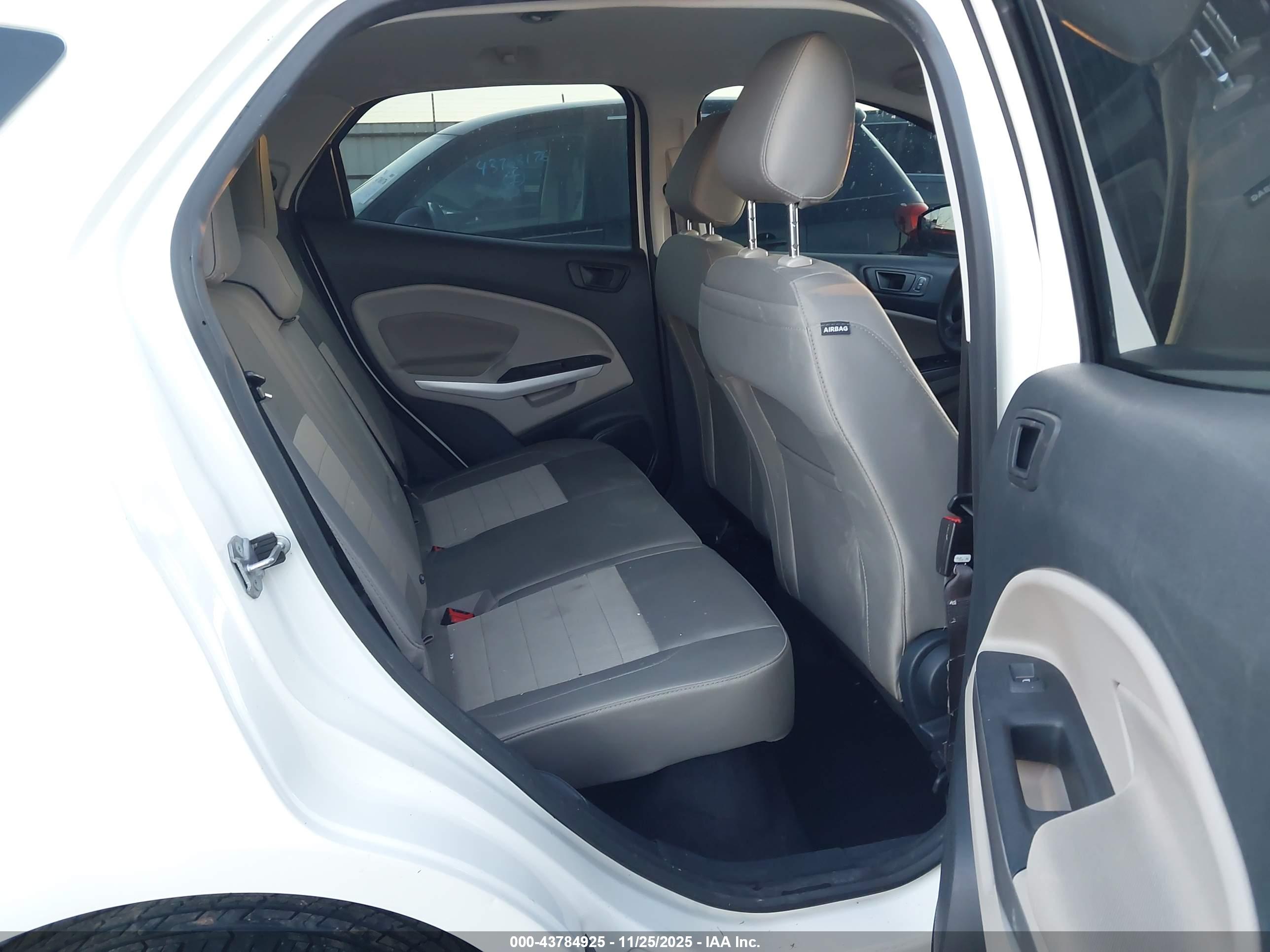 FORD ECOSPORT image 8