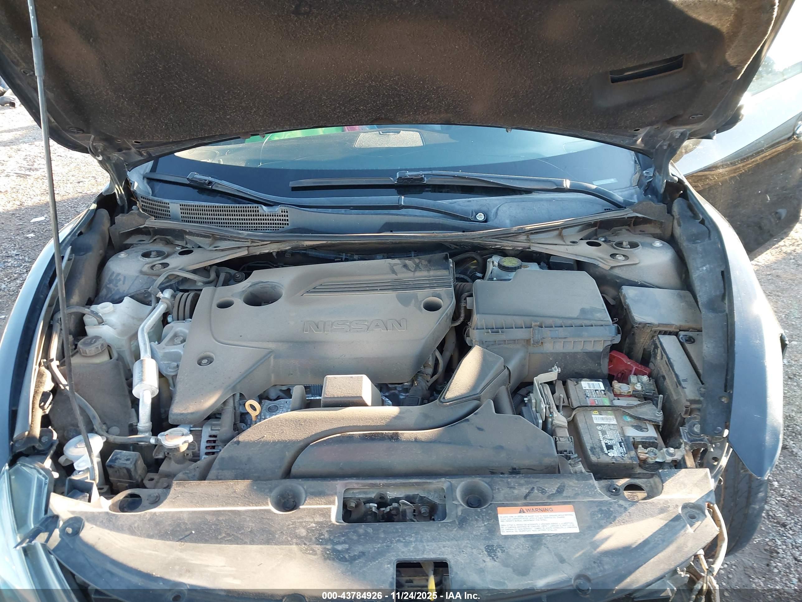 NISSAN ALTIMA image 10