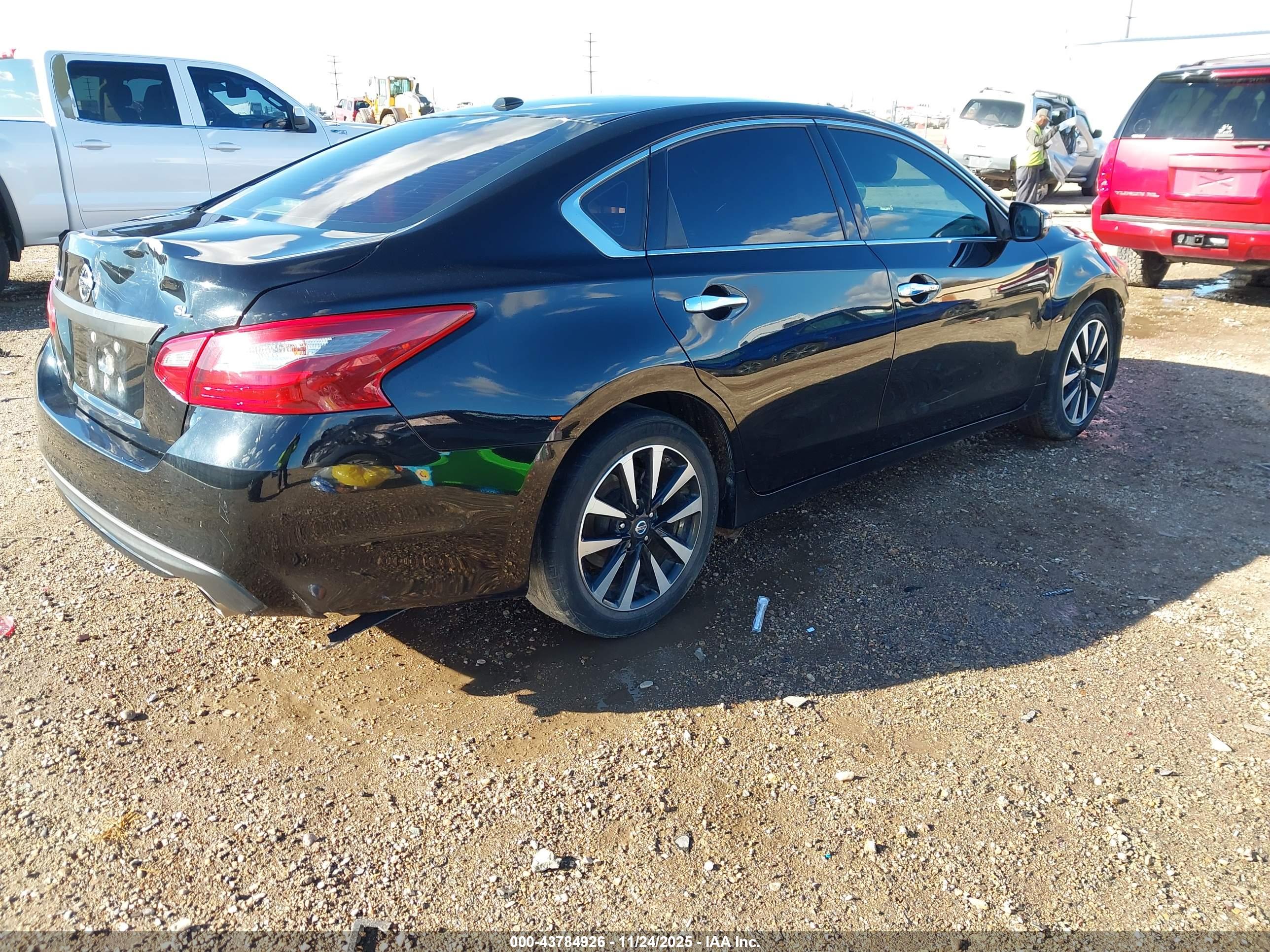 NISSAN ALTIMA image 4