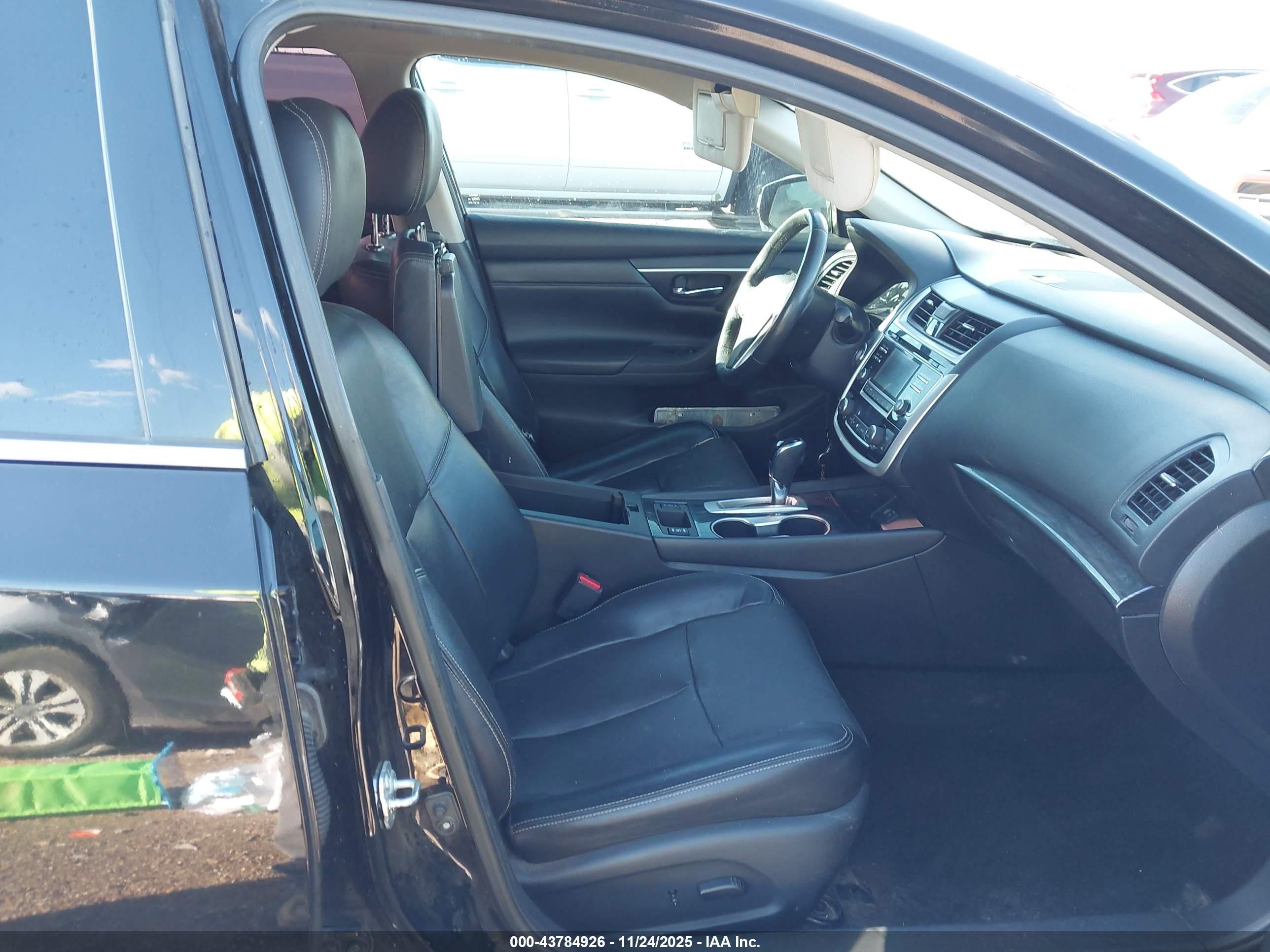 NISSAN ALTIMA image 5