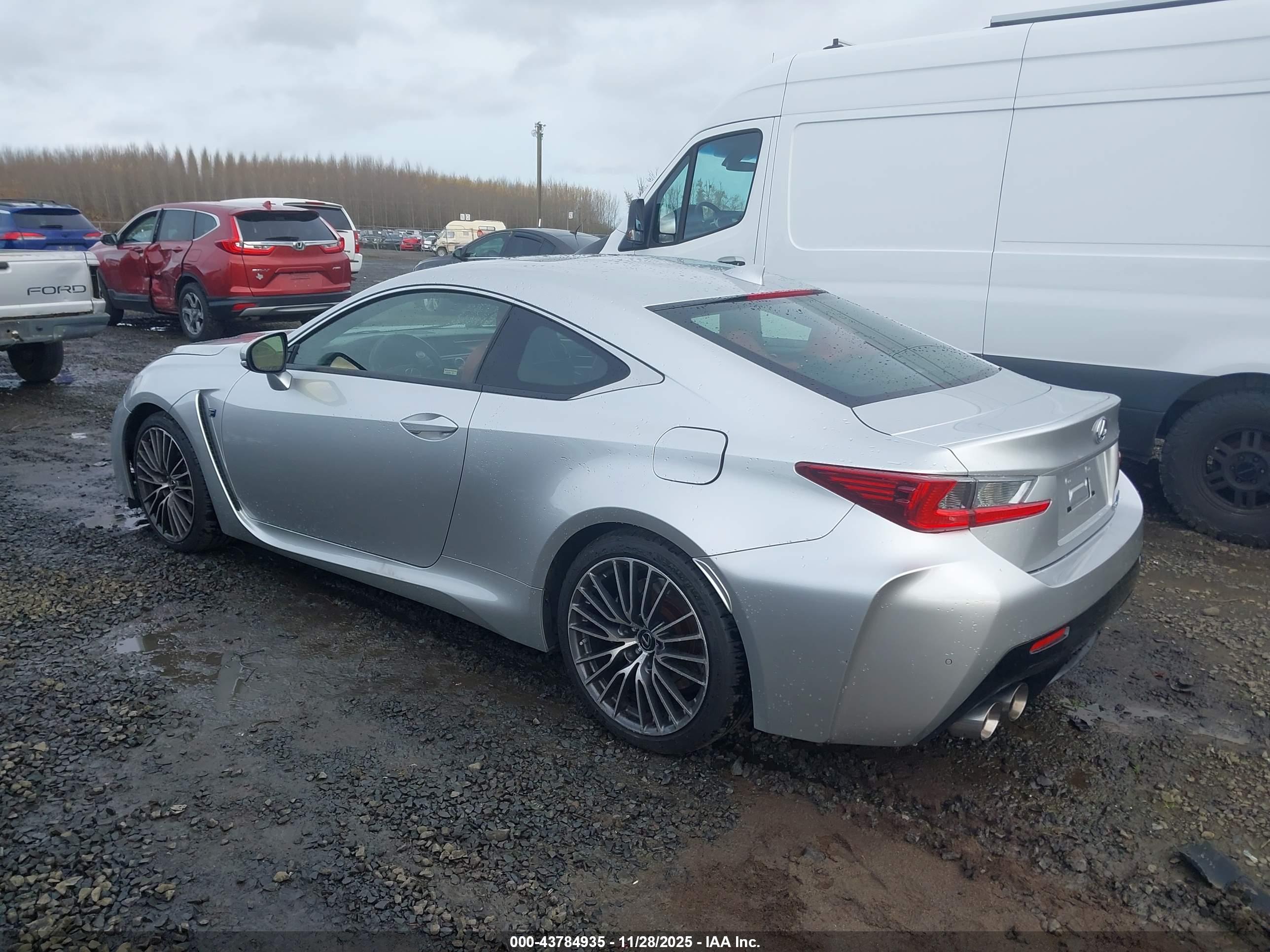 LEXUS RC image 3