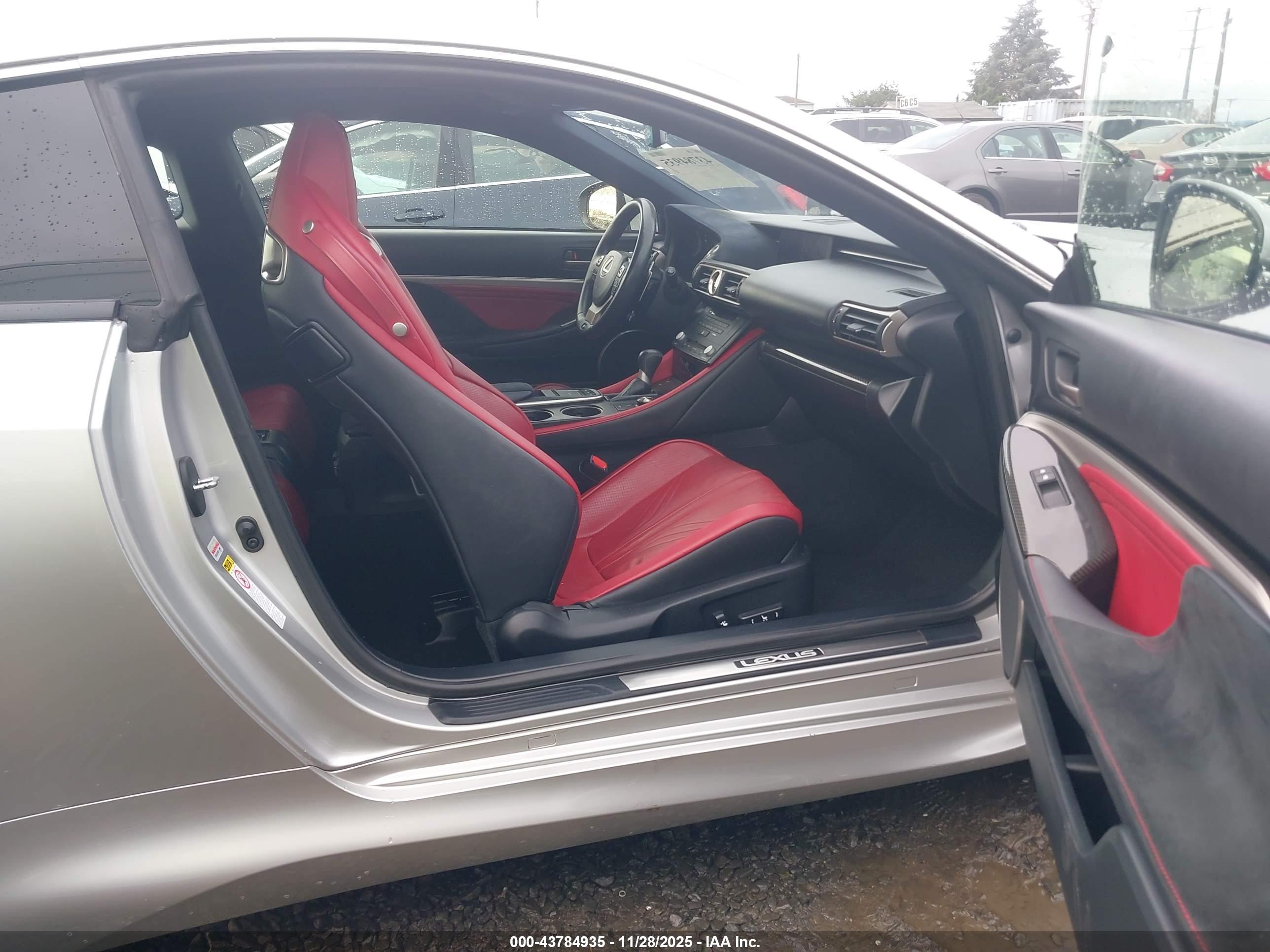 LEXUS RC image 5