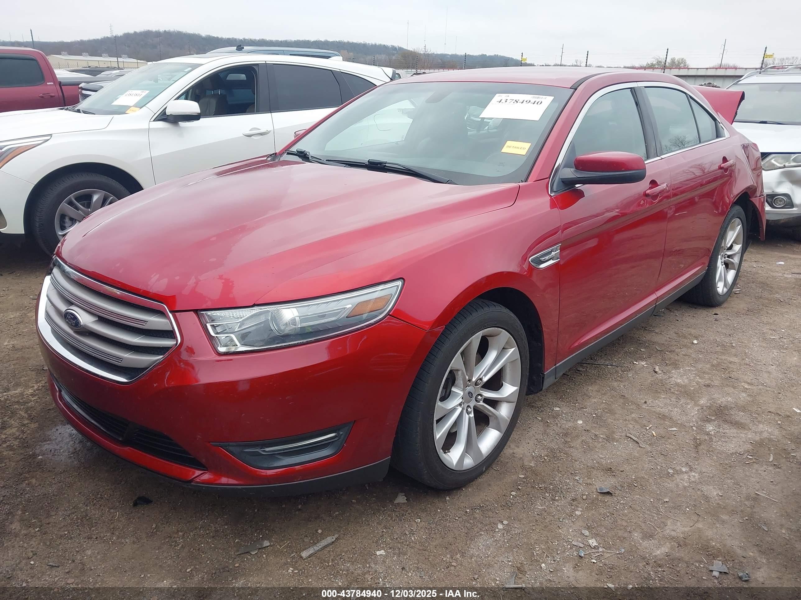 FORD TAURUS image 2