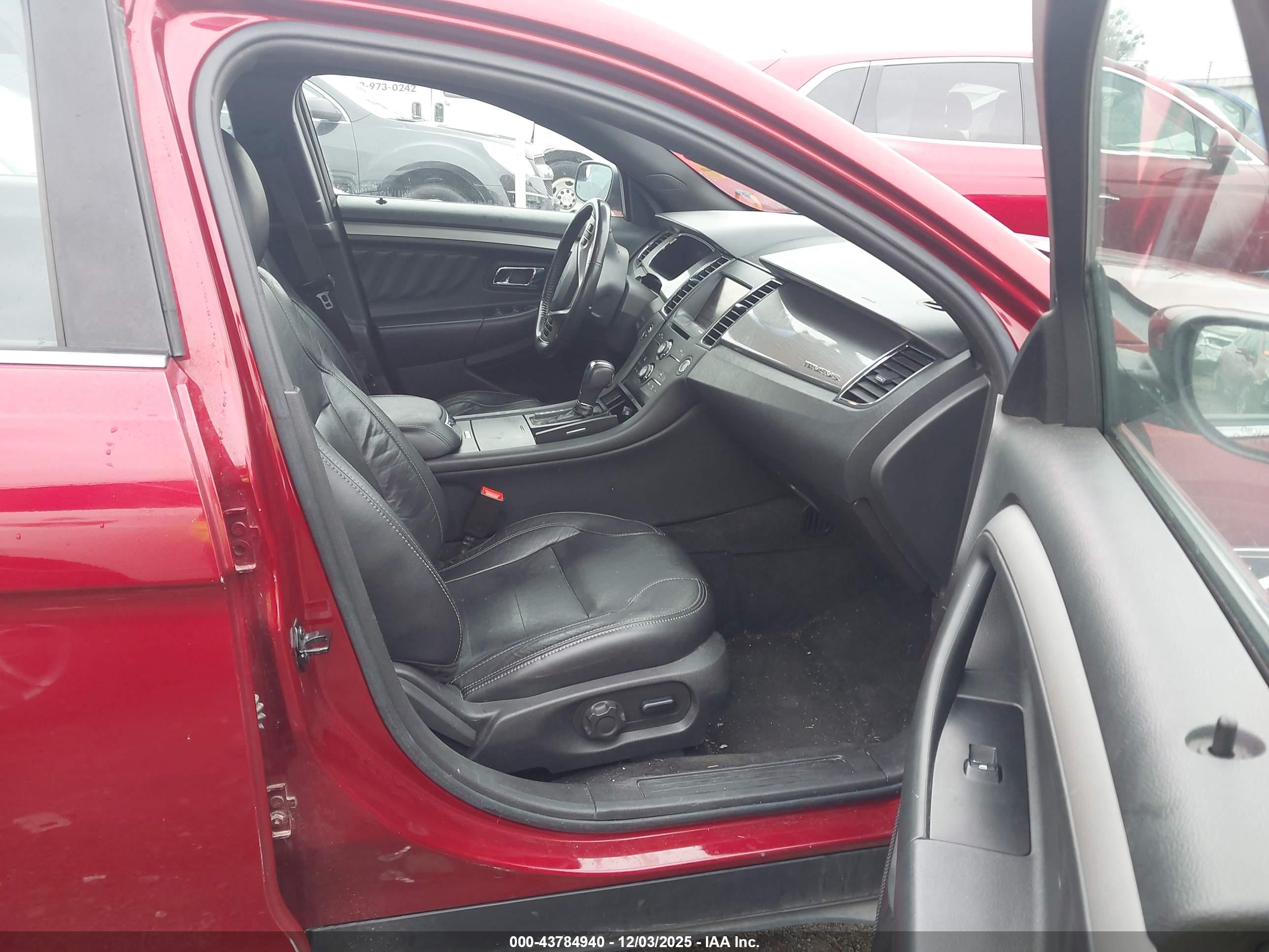 FORD TAURUS image 5
