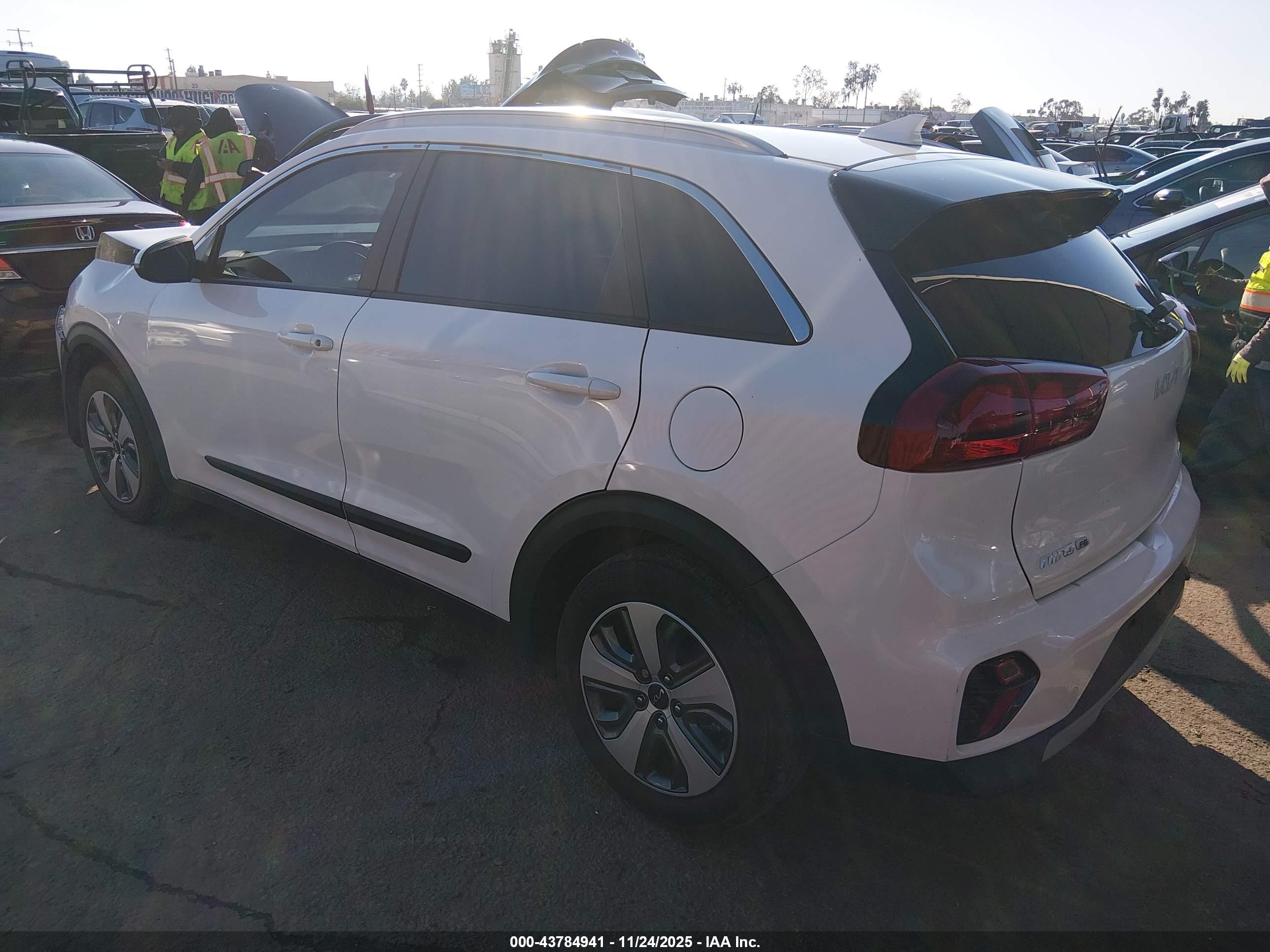 KIA NIRO image 3