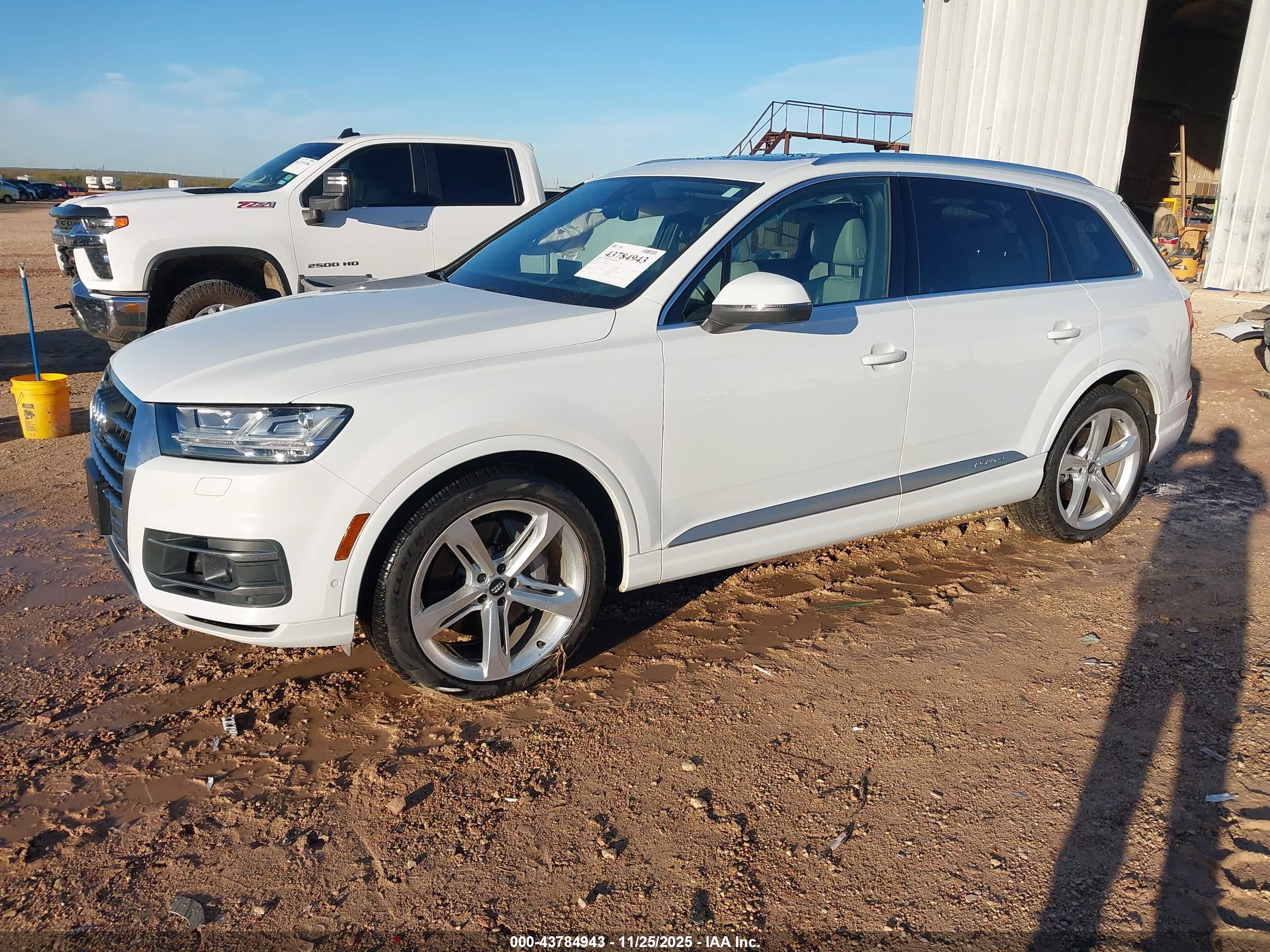 AUDI Q7 image 2