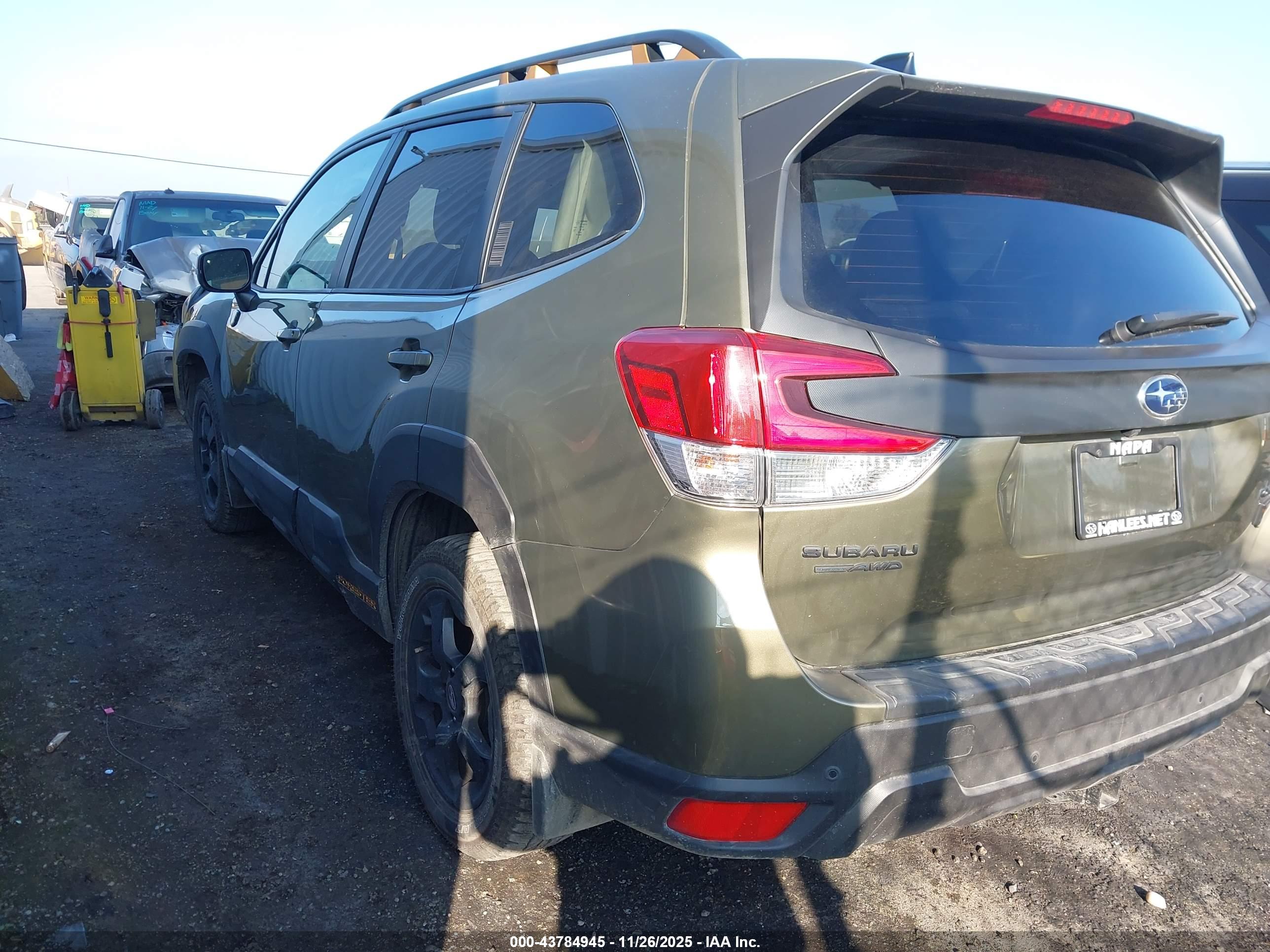 SUBARU FORESTER image 3