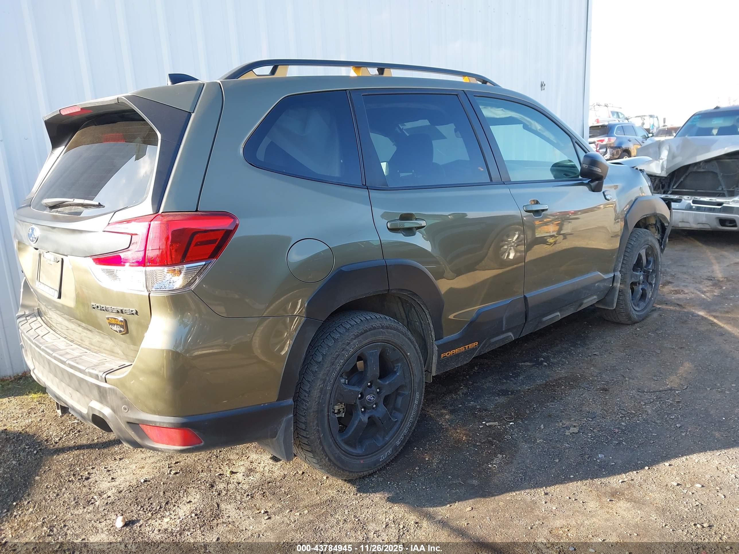 SUBARU FORESTER image 4