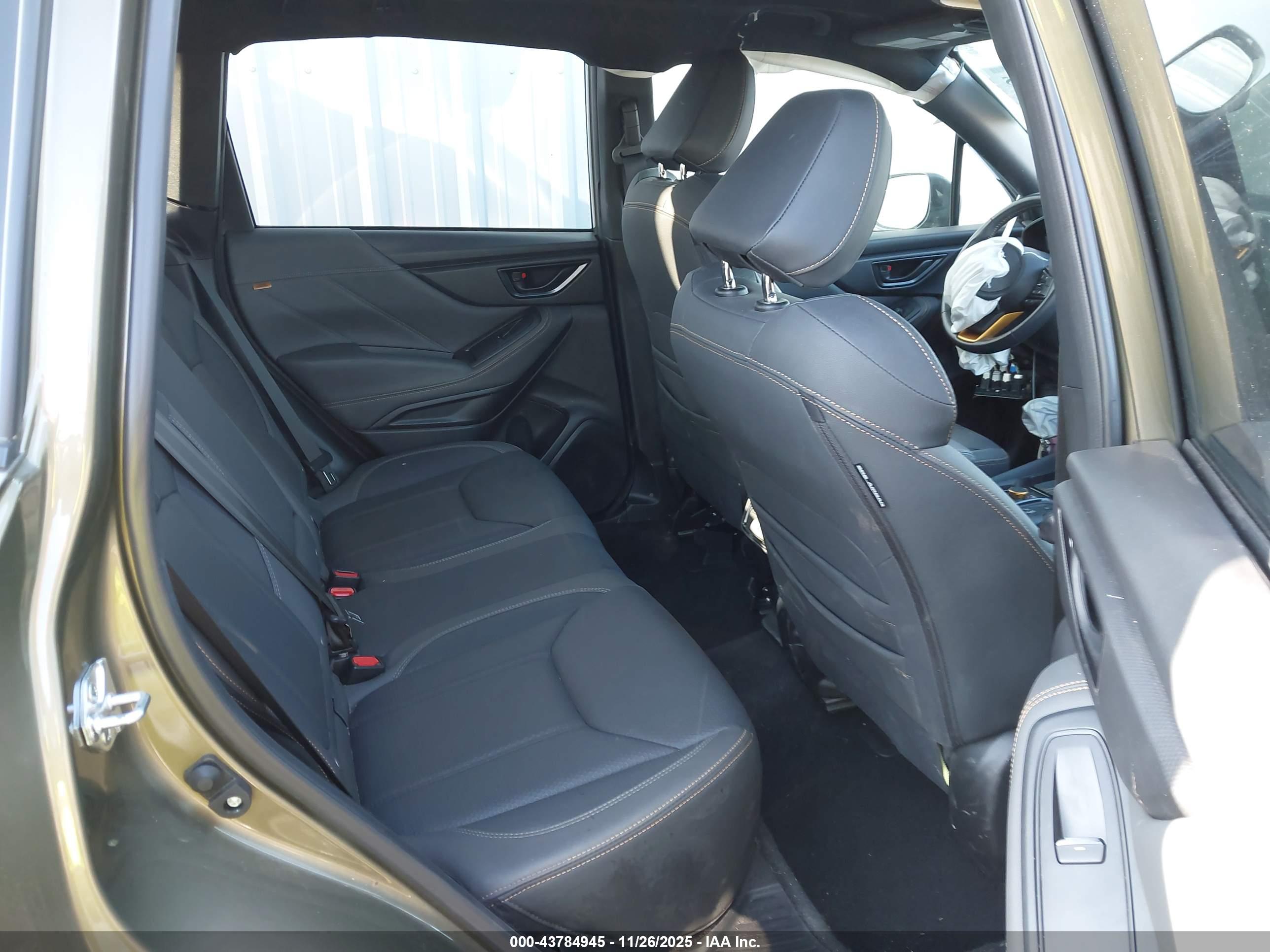 SUBARU FORESTER image 8